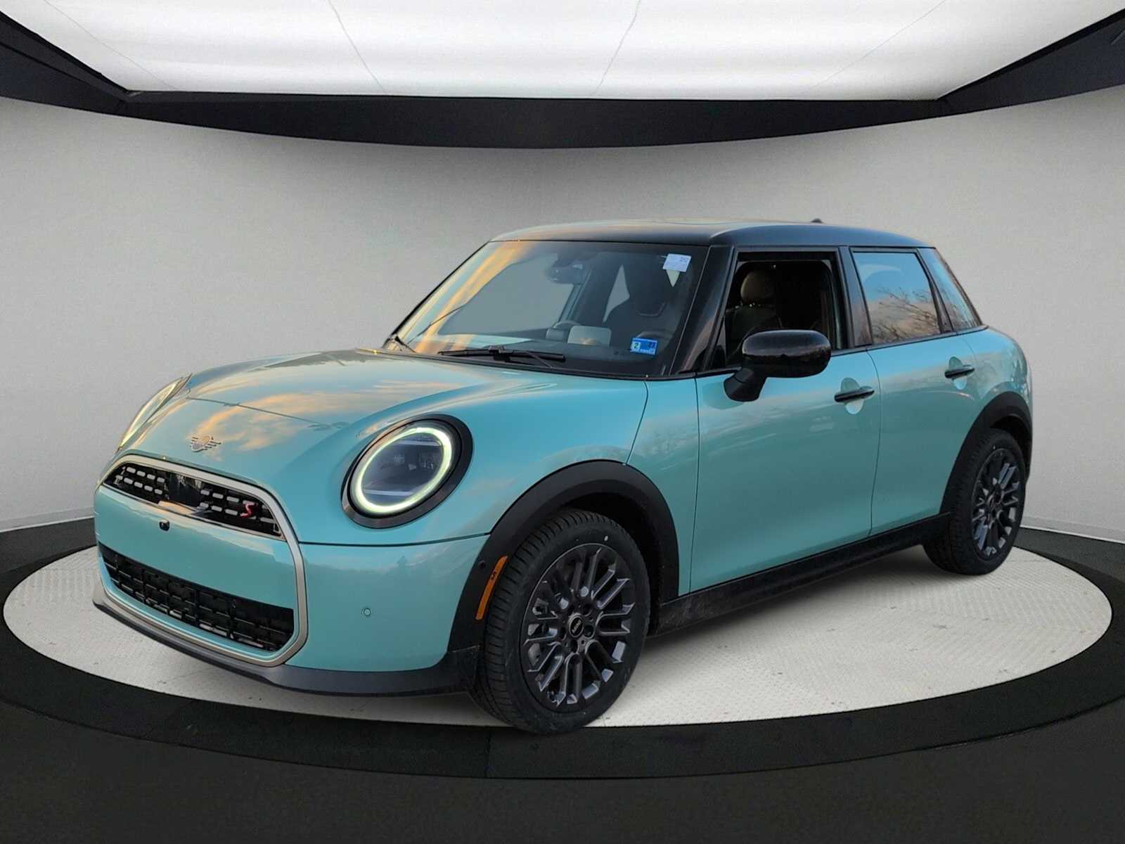 Thumbnail: 2026 MINI Cooper Hardtop - 4