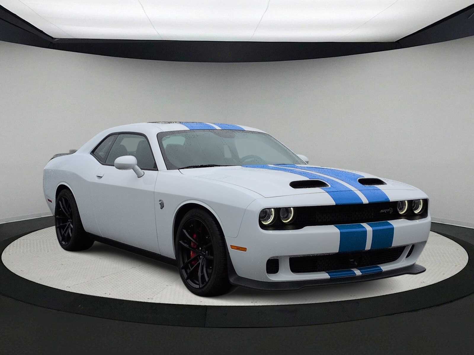 2023 Dodge Challenger SRT8 Hellcat photo 2