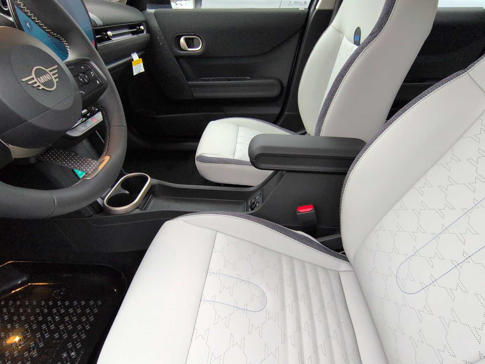 Thumbnail: 2026 MINI Cooper Hardtop - 10