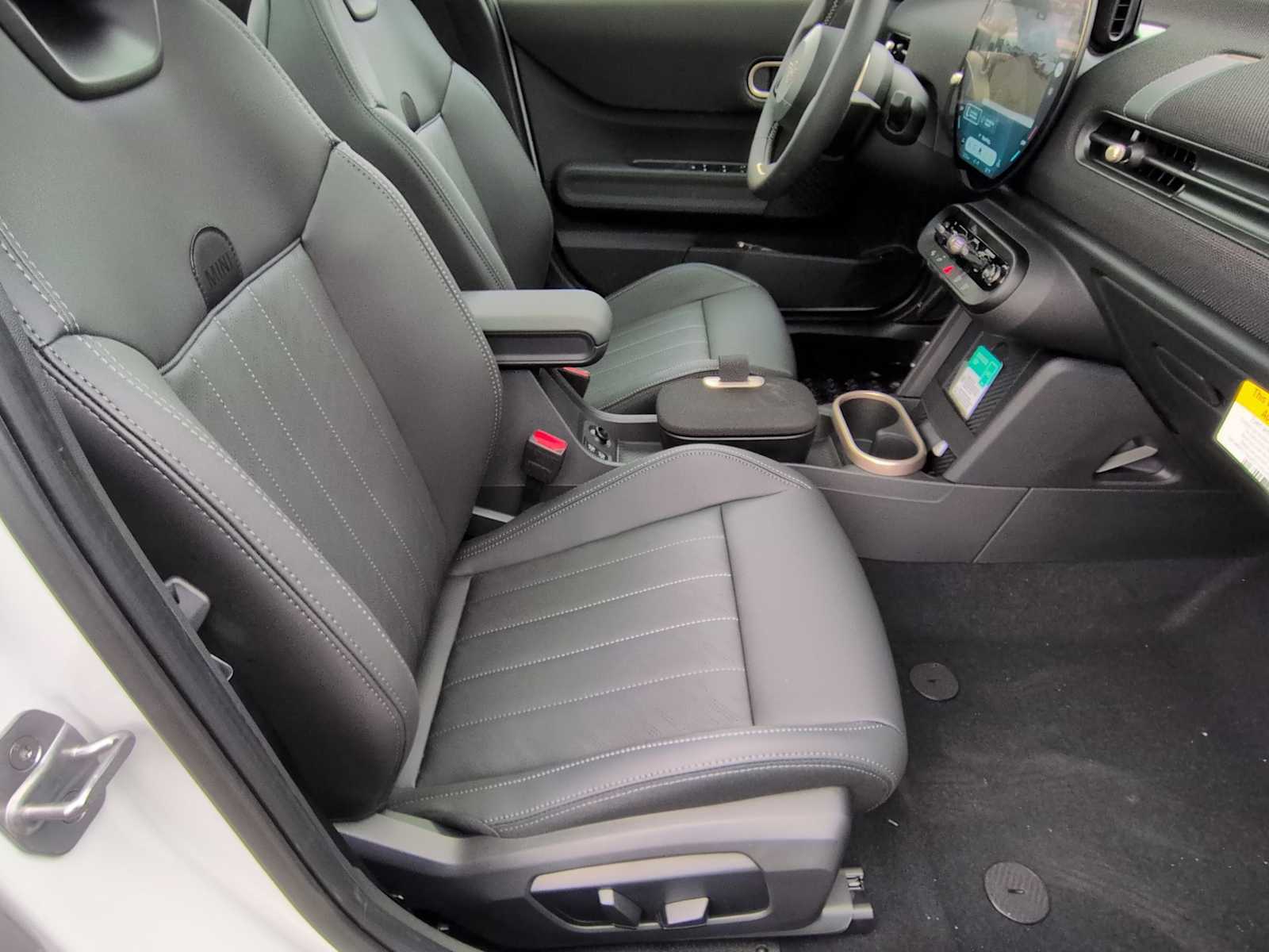 Thumbnail: 2026 MINI Cooper Hardtop - 24