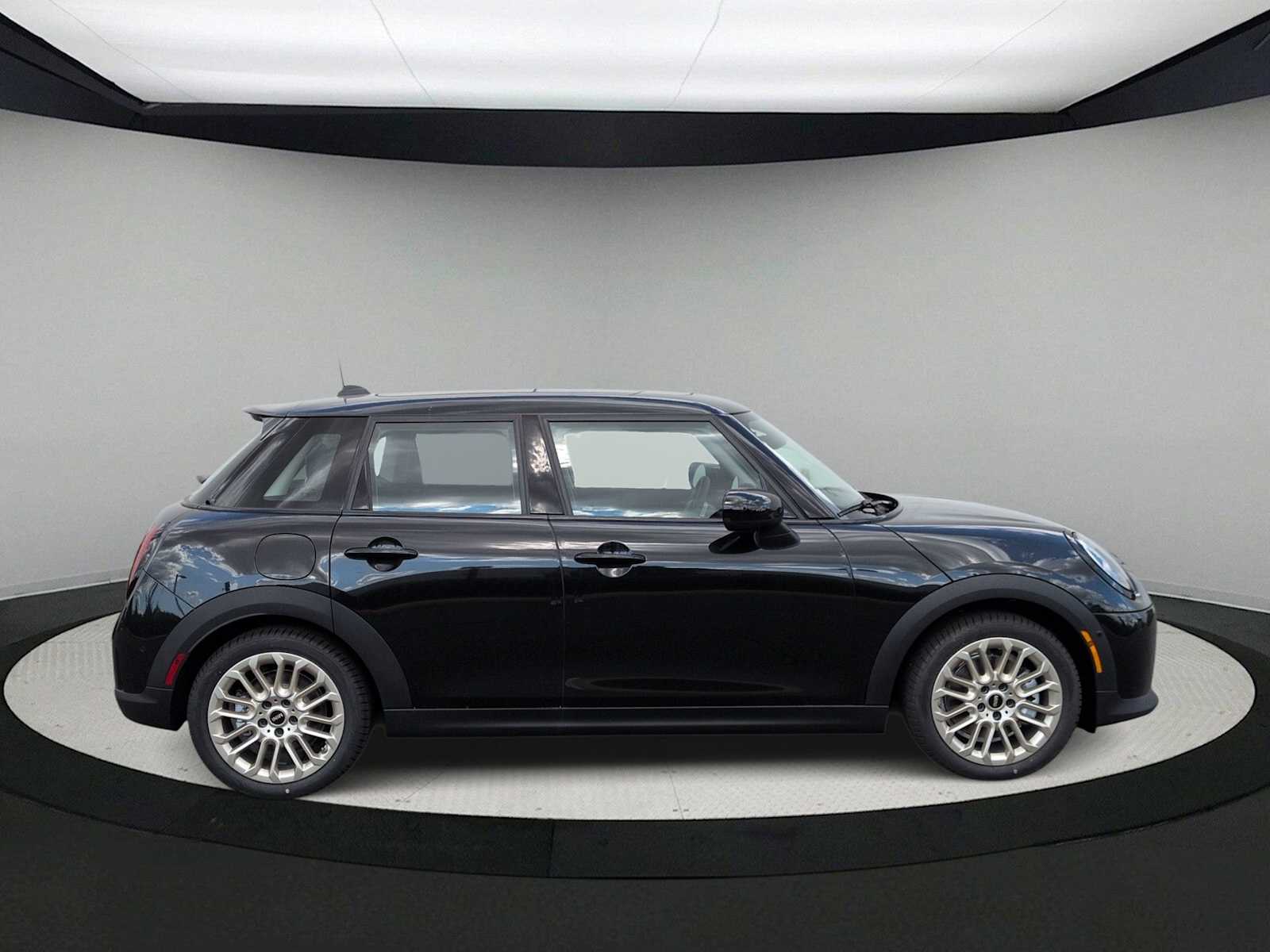 Thumbnail: 2026 MINI Cooper Hardtop - 9
