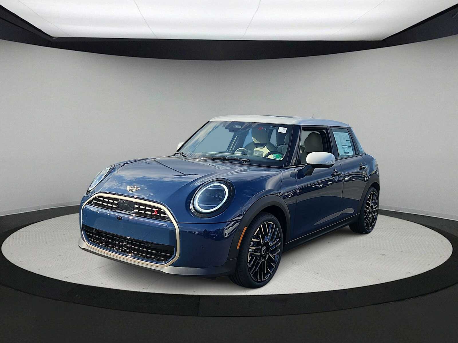 Thumbnail: 2026 MINI Cooper Hardtop - 4