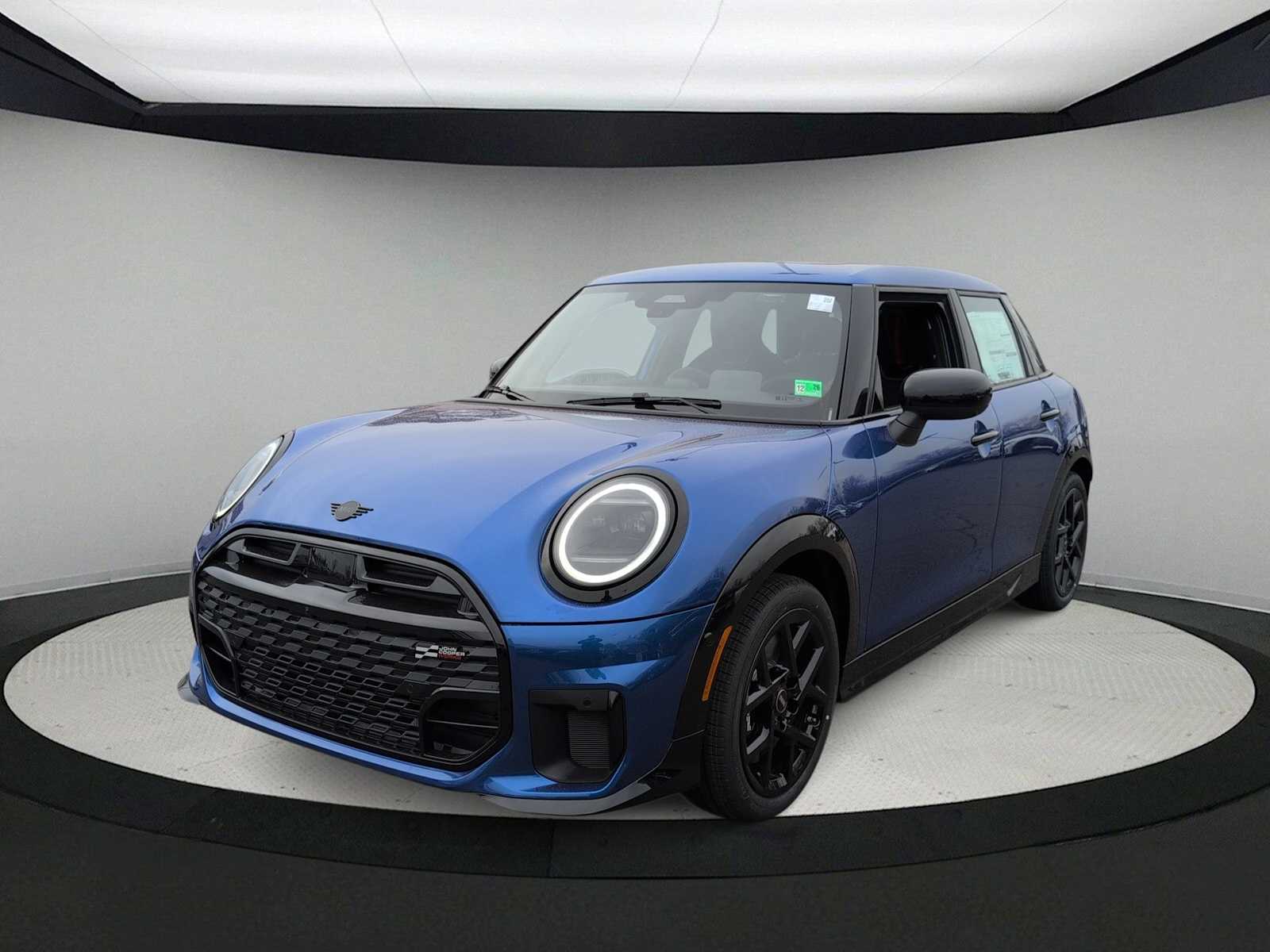 Thumbnail: 2026 MINI Cooper Hardtop - 4