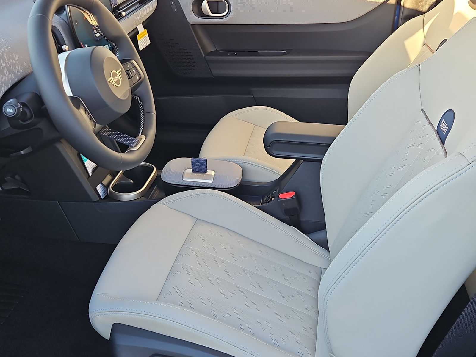 Thumbnail: 2026 MINI Cooper Hardtop - 15