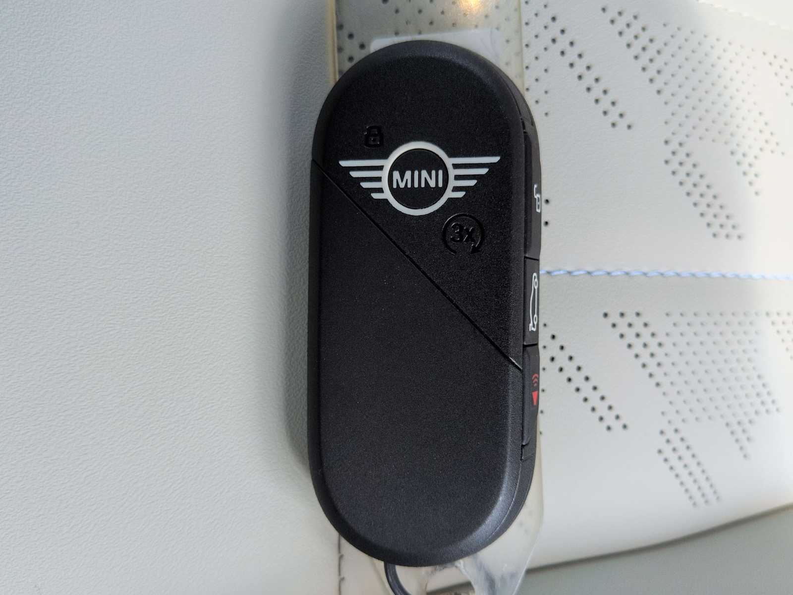 Thumbnail: 2026 MINI Cooper Convertible - 34