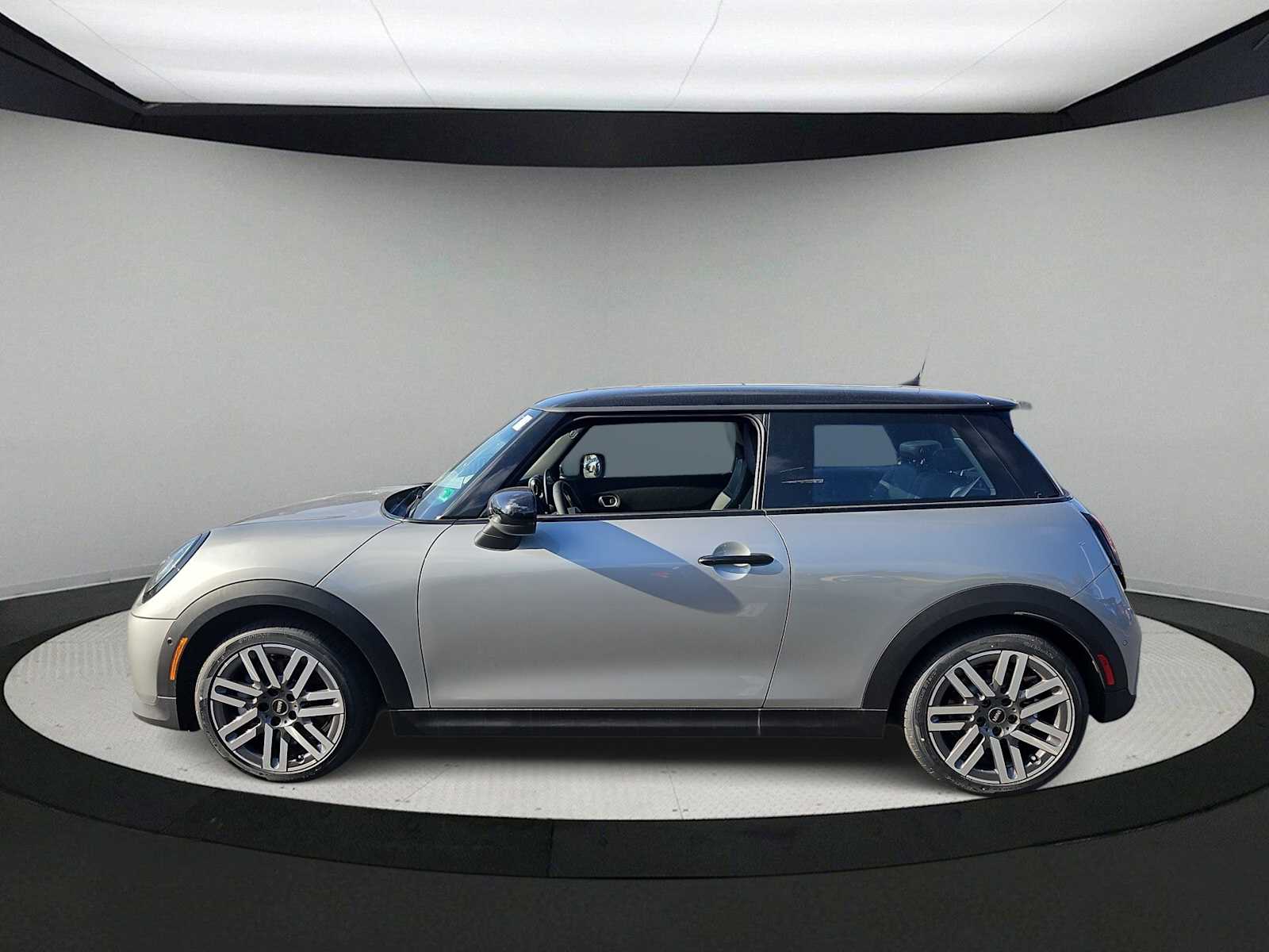 Thumbnail: 2026 MINI Cooper Hardtop - 5
