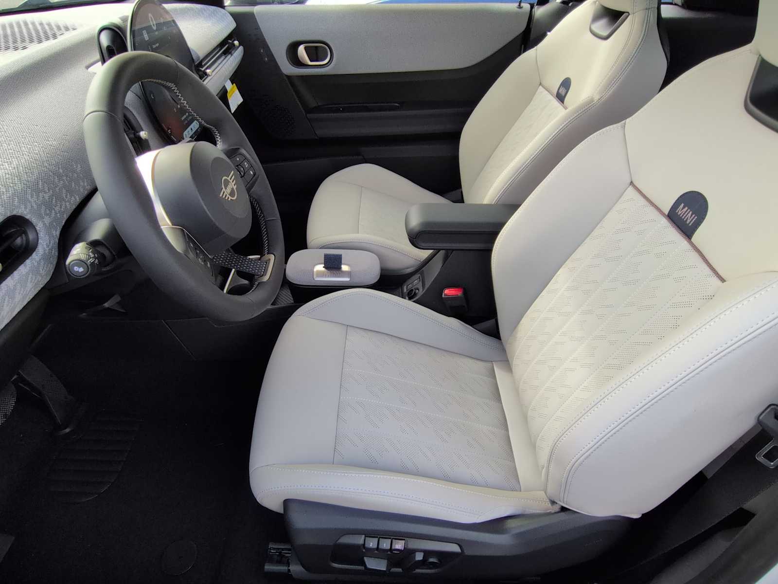 Thumbnail: 2026 MINI Cooper Convertible - 10