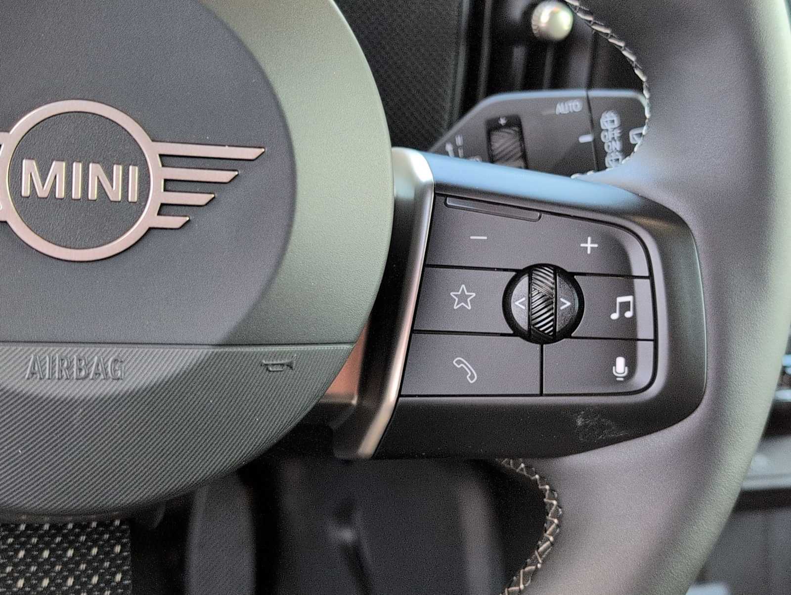 Thumbnail: 2026 MINI Cooper Hardtop - 23