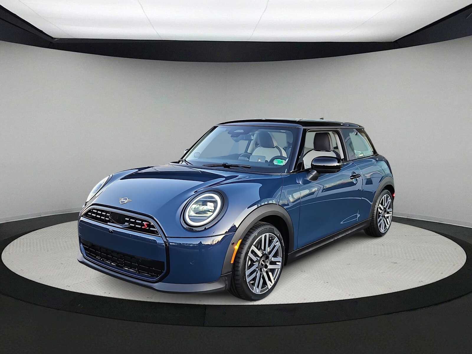 Thumbnail: 2026 MINI Cooper Hardtop - 4