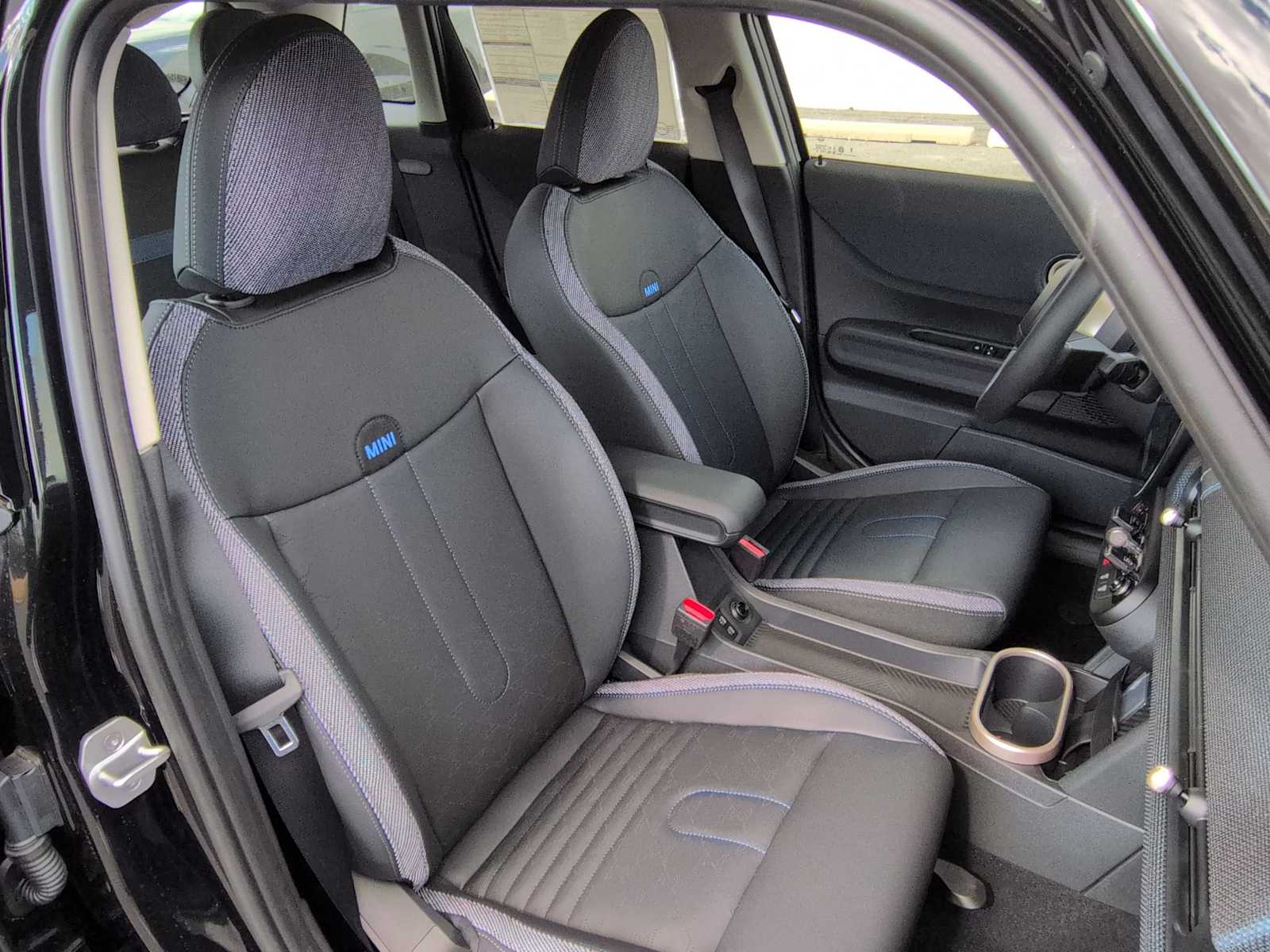 Thumbnail: 2026 MINI Cooper Hardtop - 24