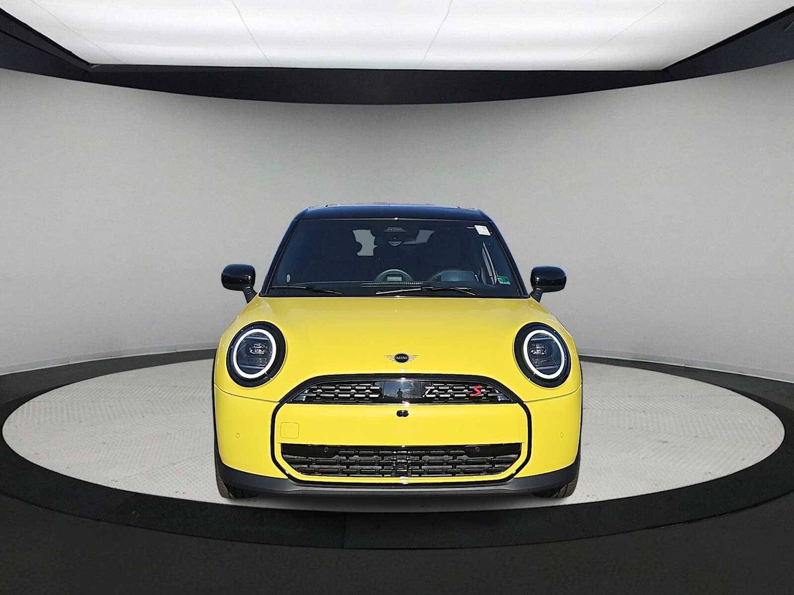 Thumbnail: 2026 MINI Cooper Hardtop - 3