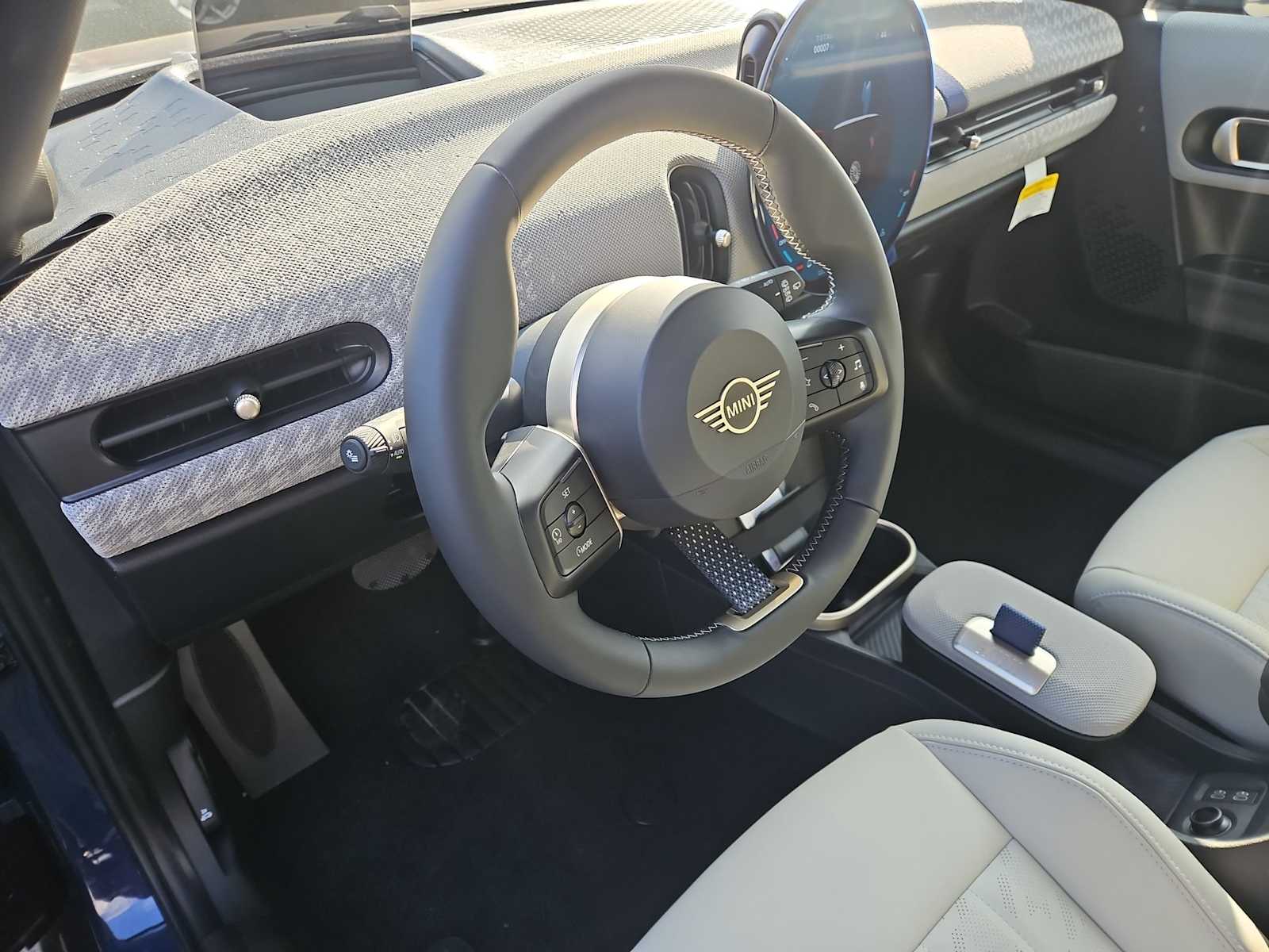 Thumbnail: 2026 MINI Cooper Hardtop - 10