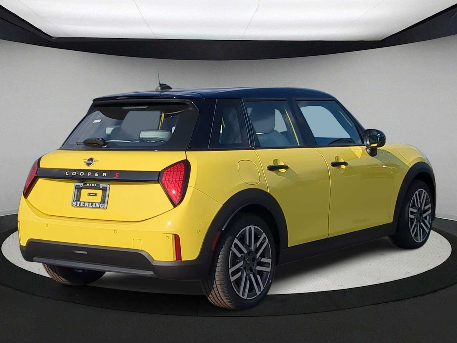 Thumbnail: 2026 MINI Cooper Hardtop - 8