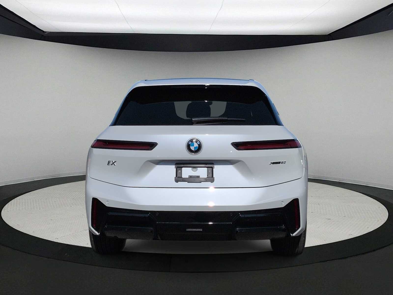 Thumbnail: 2026 BMW iX - 7