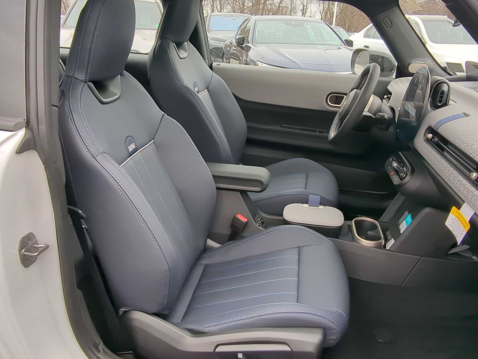 Thumbnail: 2026 MINI Cooper Hardtop - 23