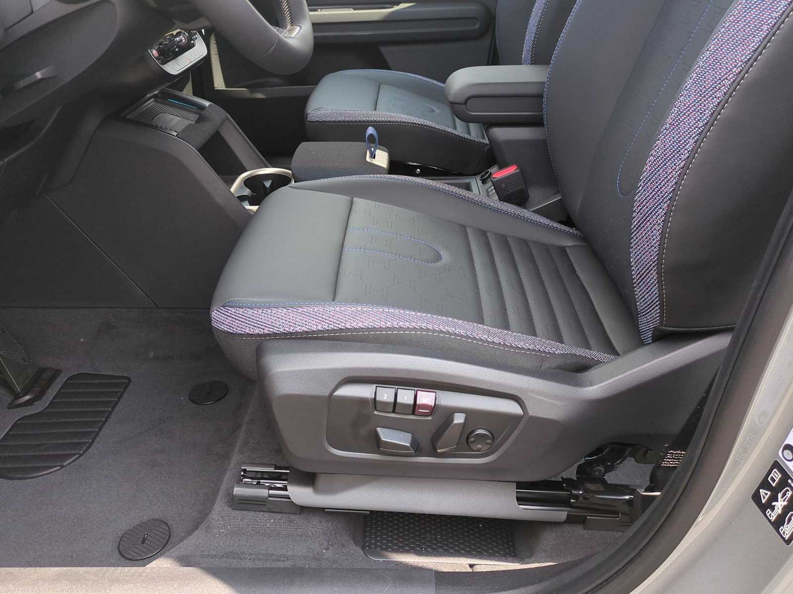 Thumbnail: 2025 MINI Cooper Countryman - 16