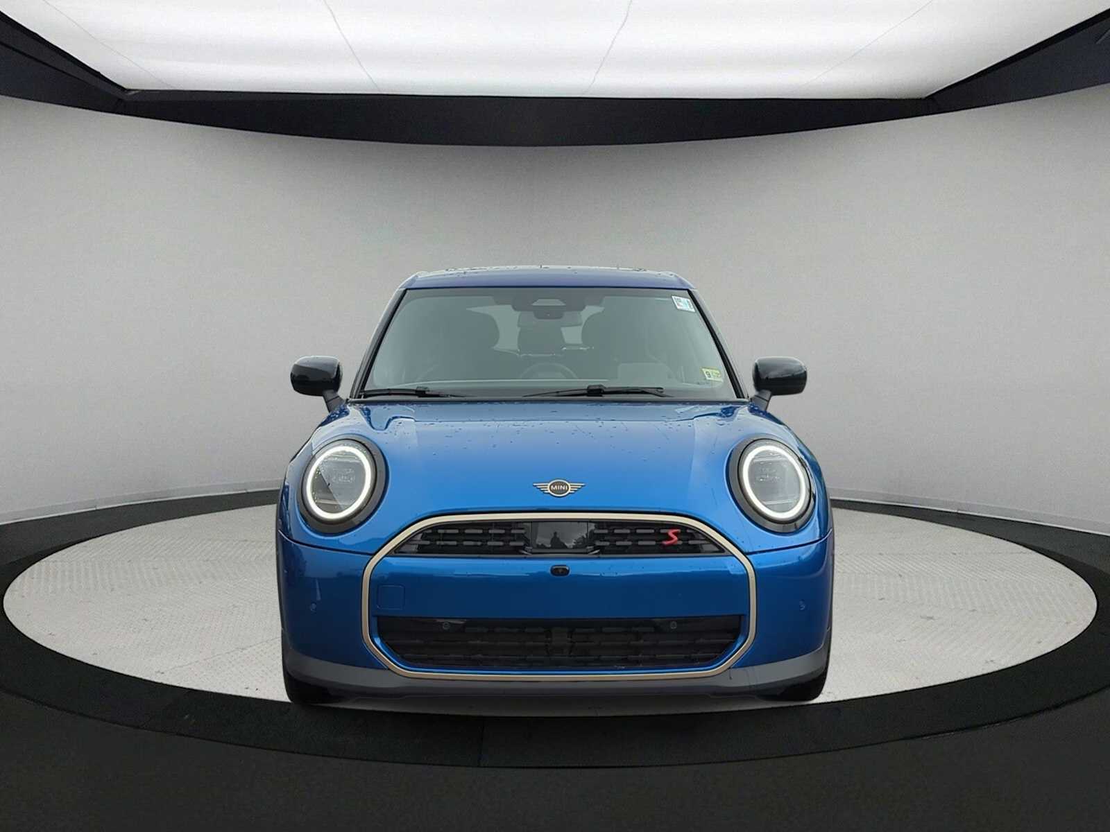 Thumbnail: 2025 MINI Cooper Hardtop - 3