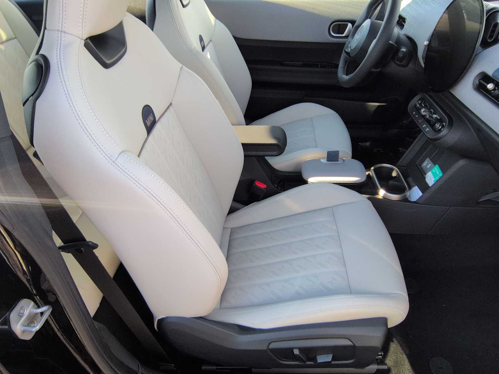 Thumbnail: 2026 MINI Cooper Hardtop - 23