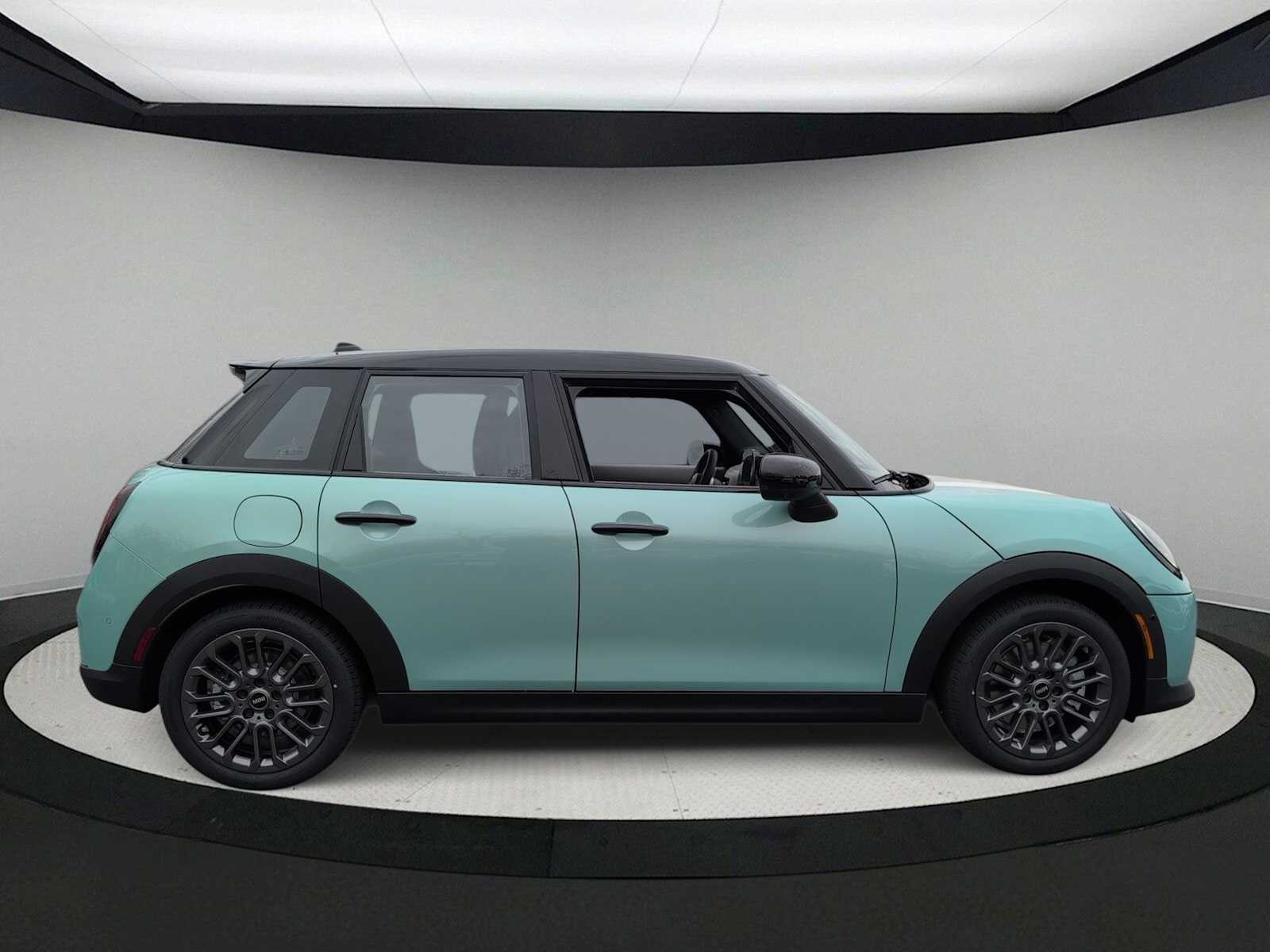 Thumbnail: 2026 MINI Cooper Hardtop - 9