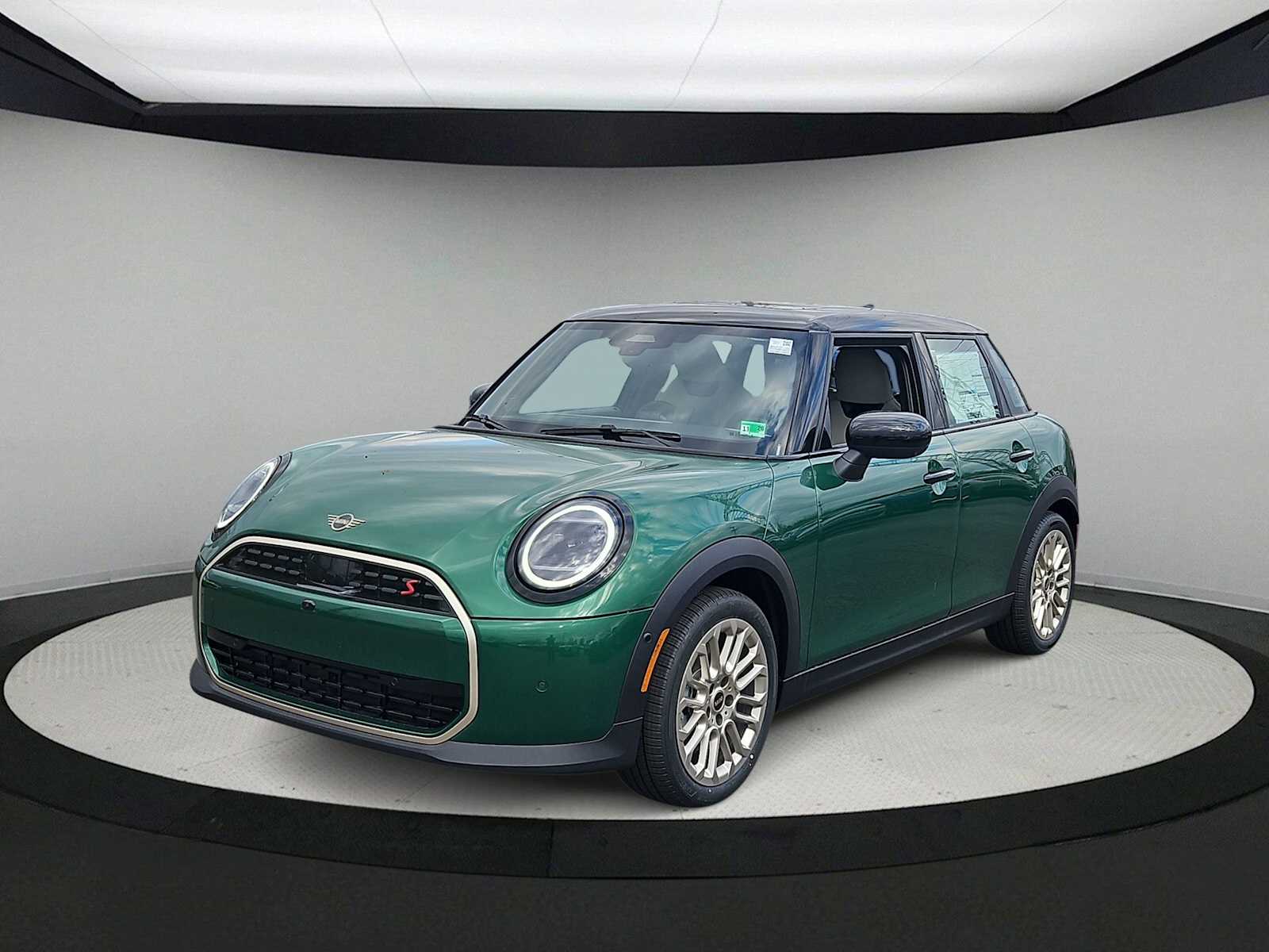 Thumbnail: 2026 MINI Cooper Hardtop - 4
