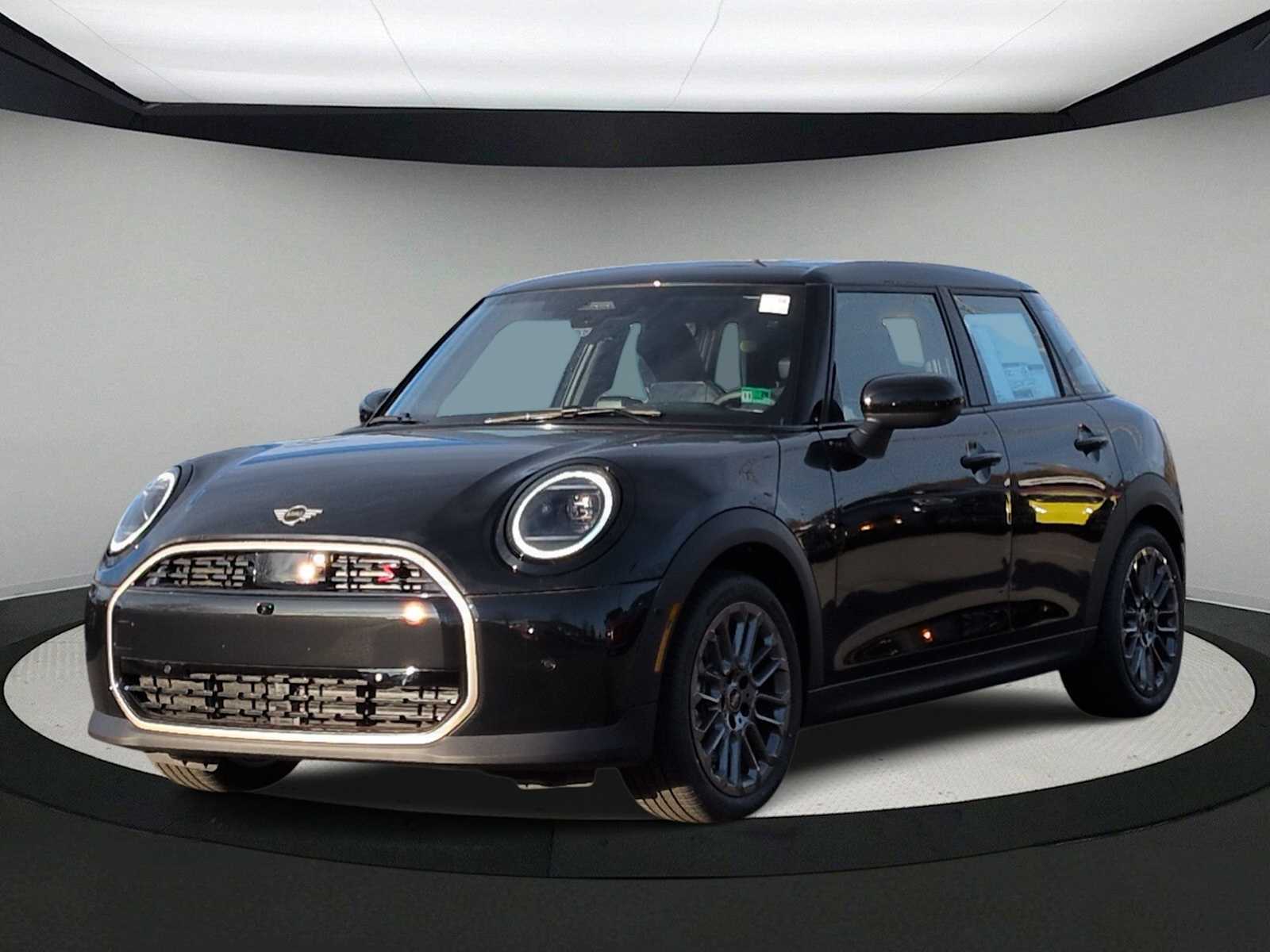 Thumbnail: 2026 MINI Cooper Hardtop - 4