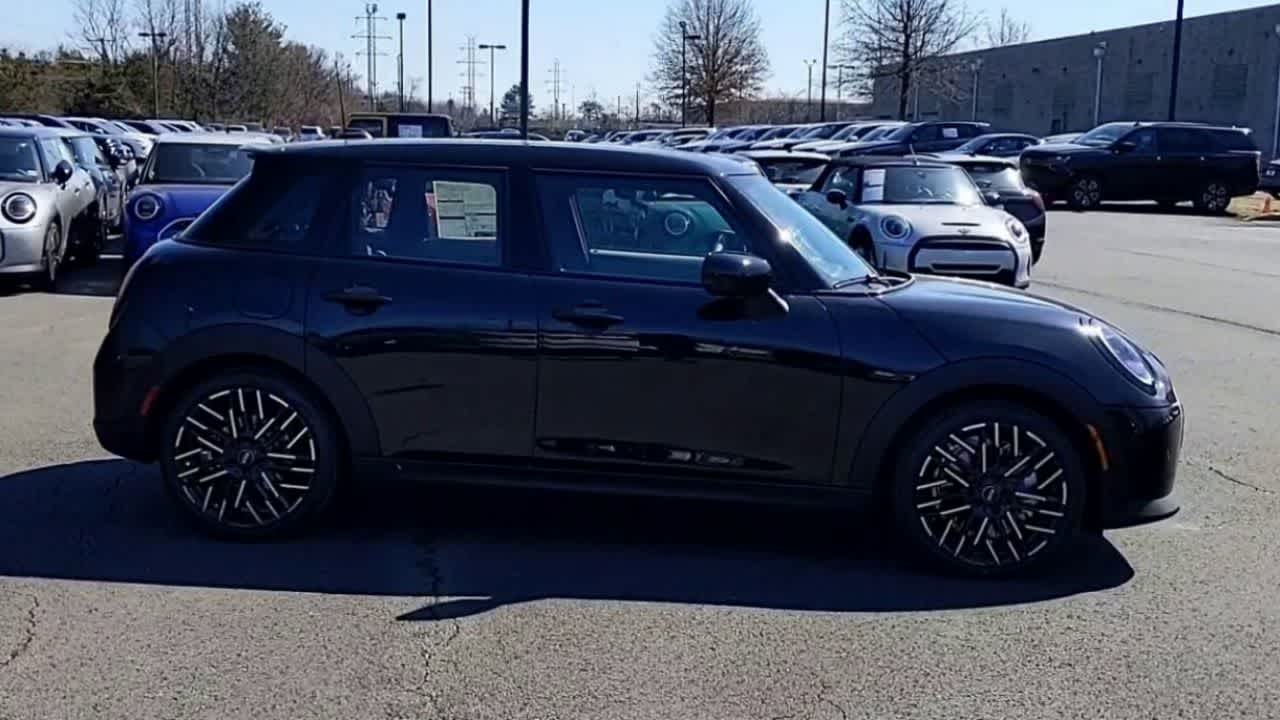Thumbnail: 2025 MINI Cooper Hardtop - 9