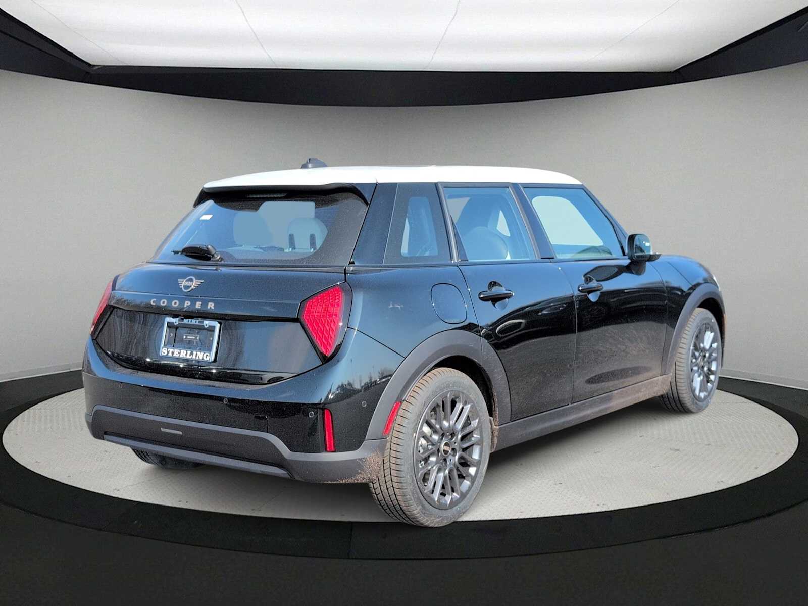 Thumbnail: 2026 MINI Cooper Hardtop - 8