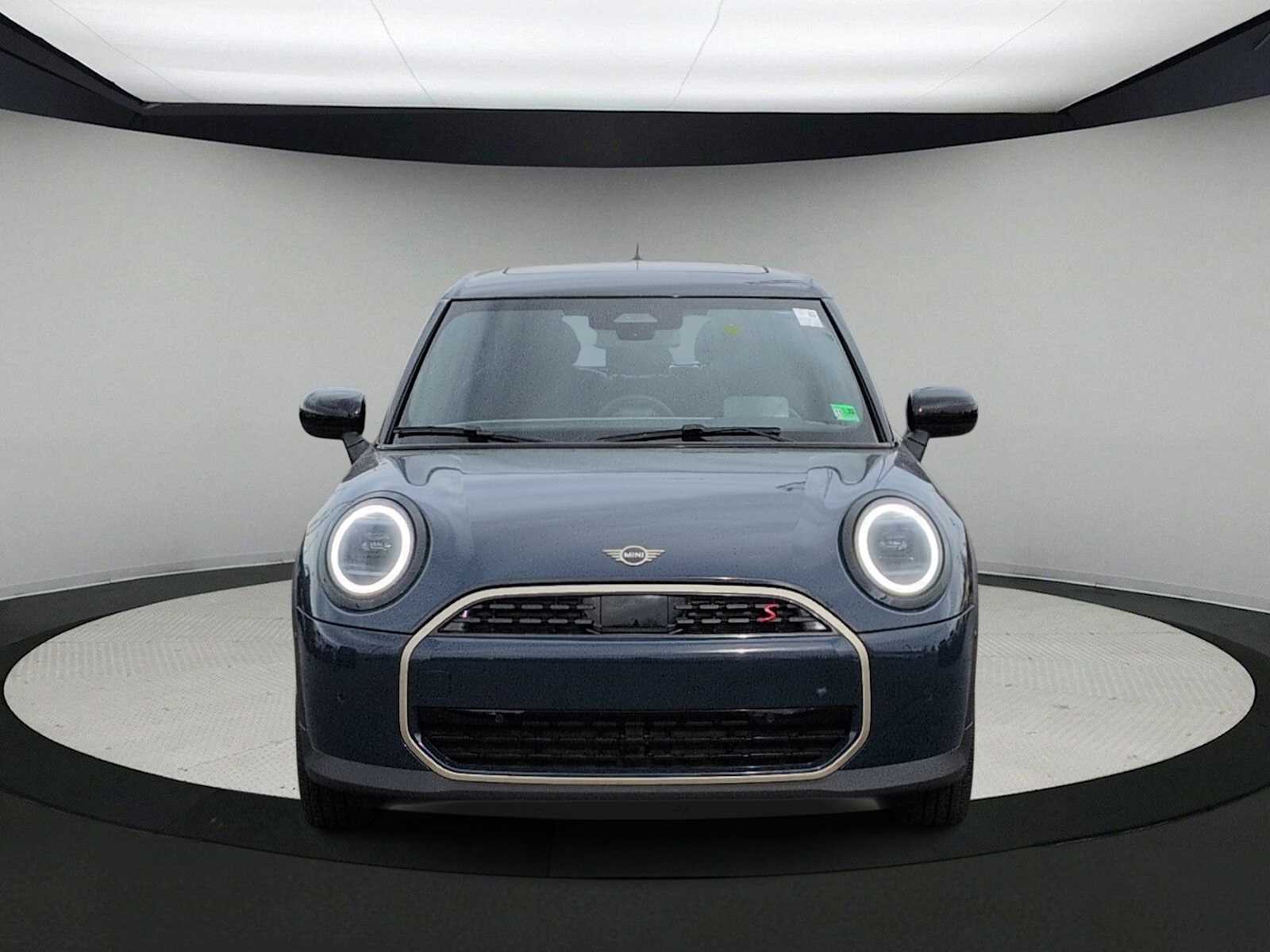 Thumbnail: 2026 MINI Cooper Hardtop - 3