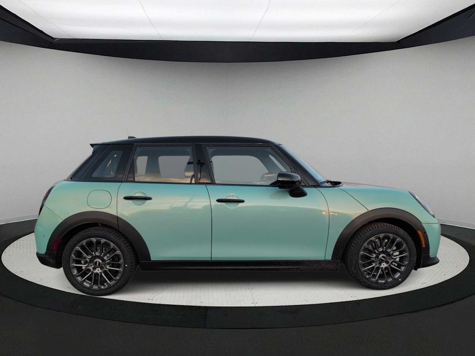 Thumbnail: 2026 MINI Cooper Hardtop - 9