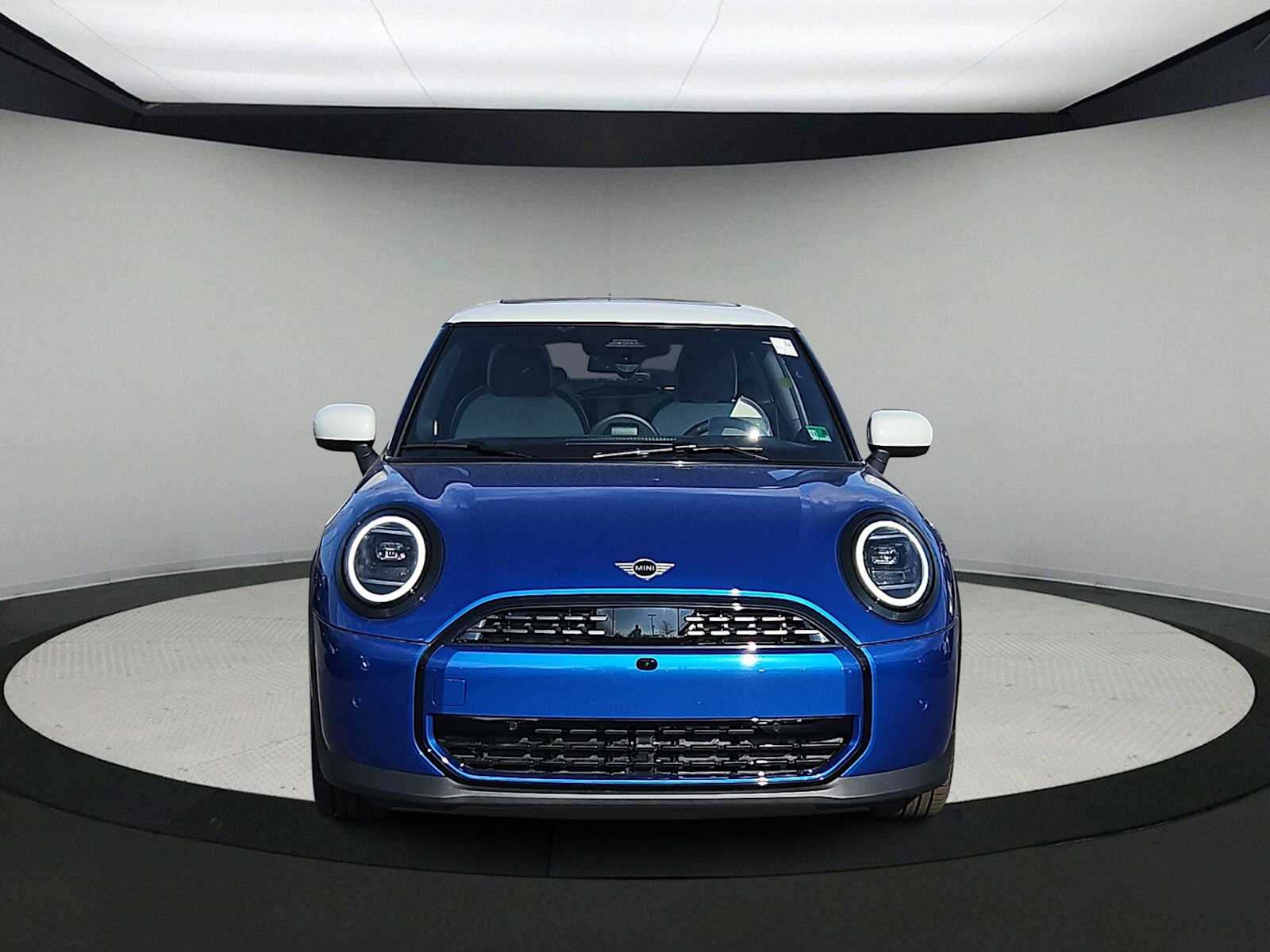 Thumbnail: 2026 MINI Cooper Hardtop - 3