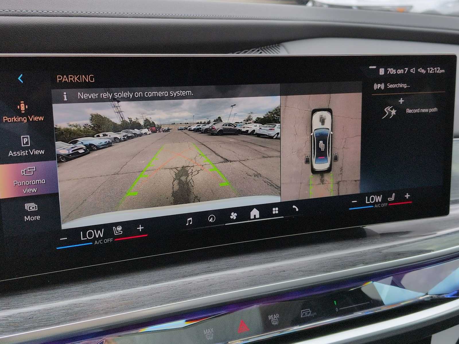 Thumbnail: 2025 BMW i7 - 32