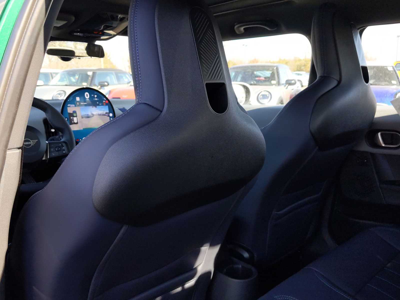 Thumbnail: 2025 MINI Cooper Hardtop - 18