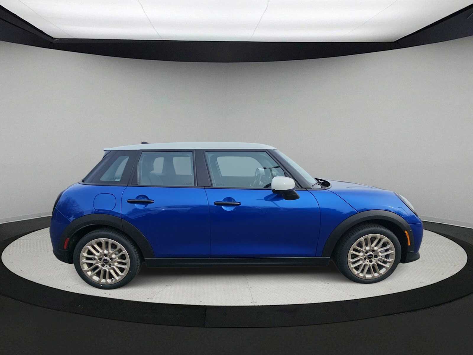 Thumbnail: 2026 MINI Cooper Hardtop - 9