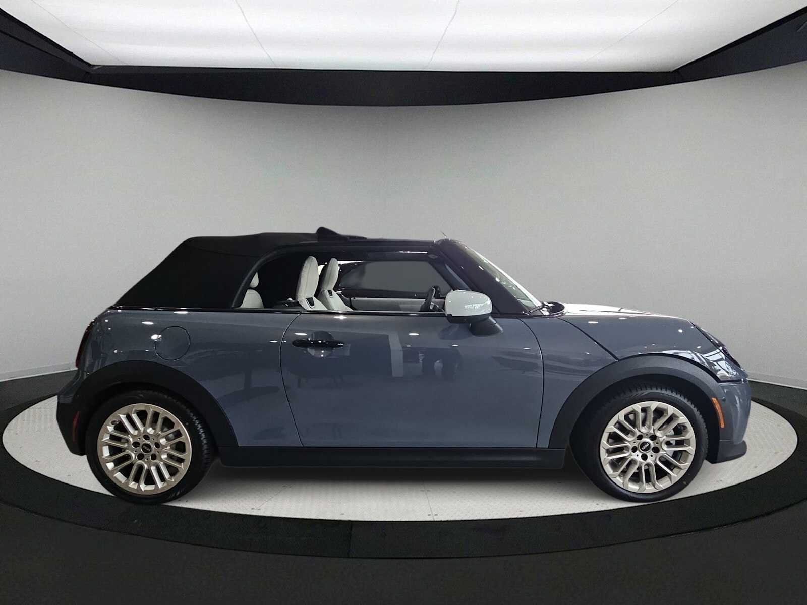 Thumbnail: 2026 MINI Cooper Convertible - 9