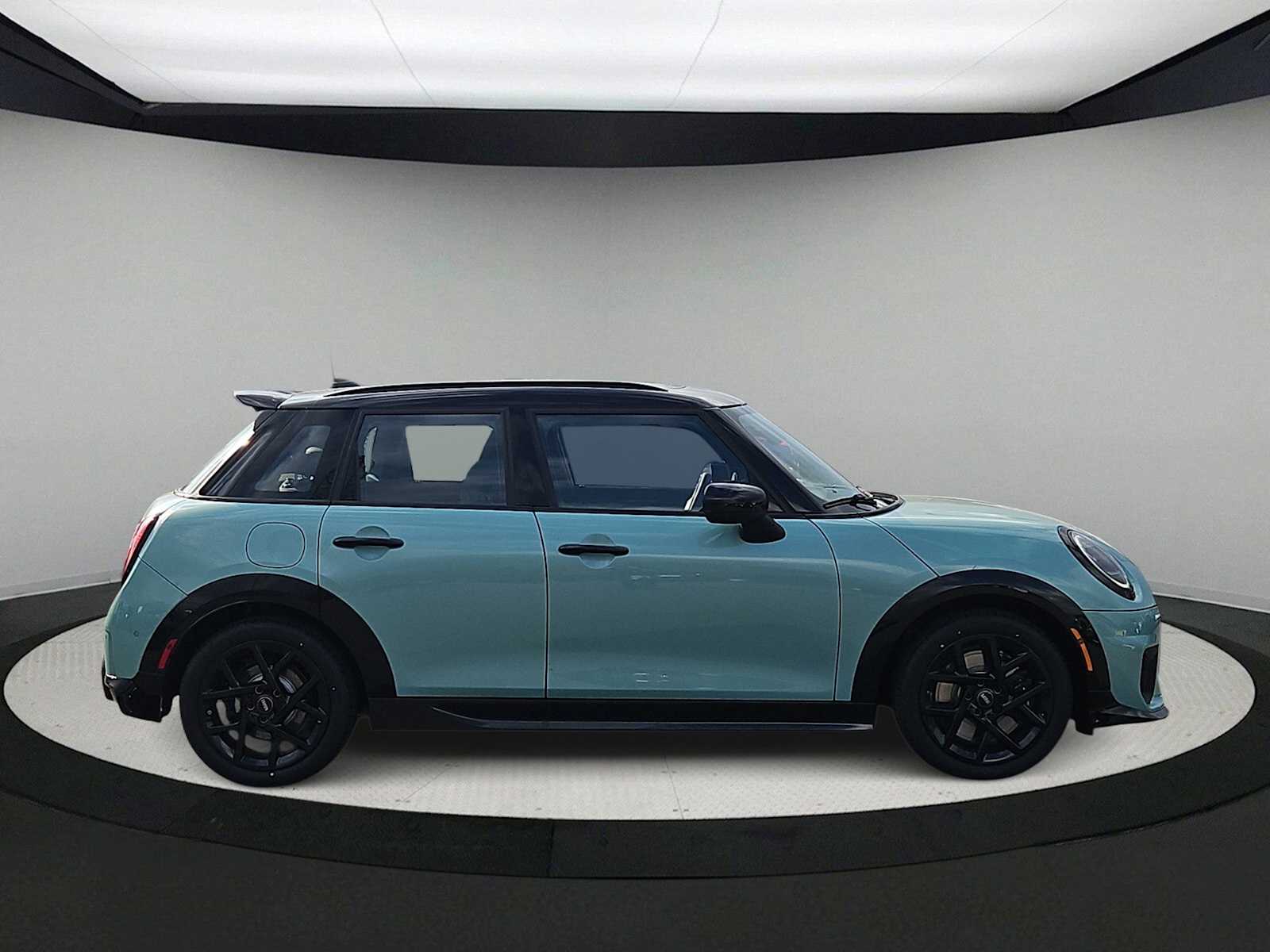Thumbnail: 2026 MINI Cooper Hardtop - 9