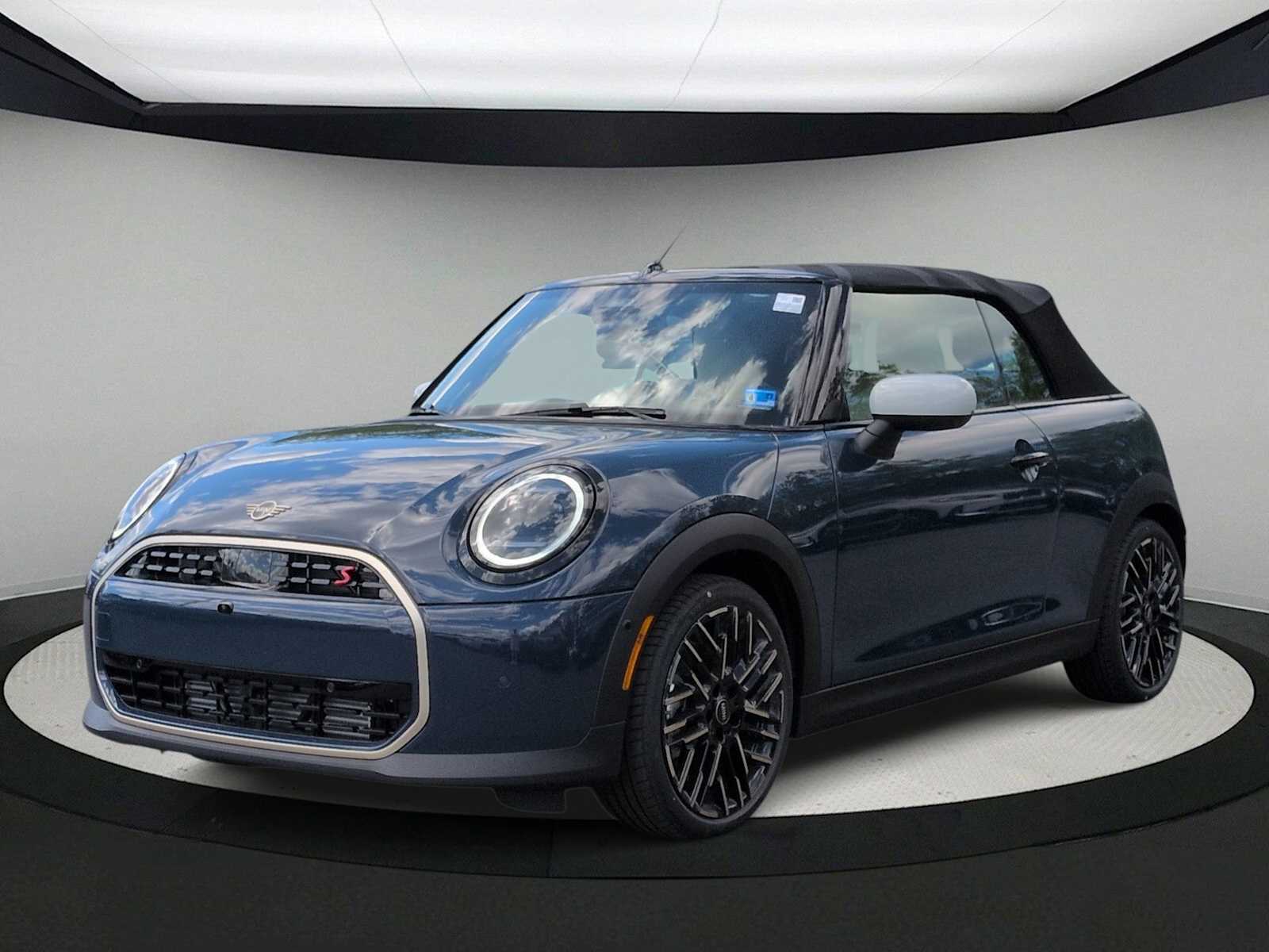Thumbnail: 2026 MINI Cooper Convertible - 4