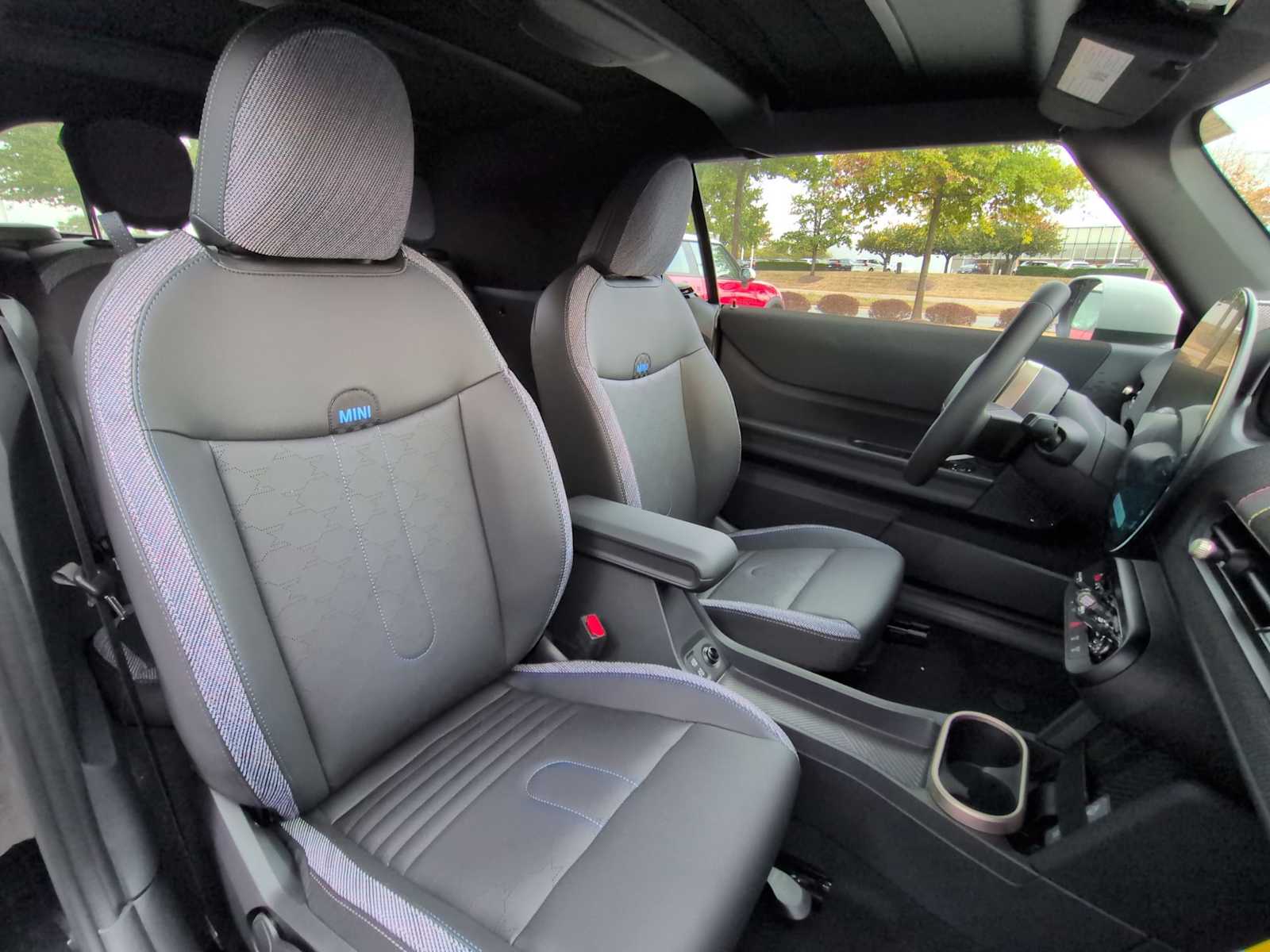 Thumbnail: 2026 MINI Cooper Convertible - 17