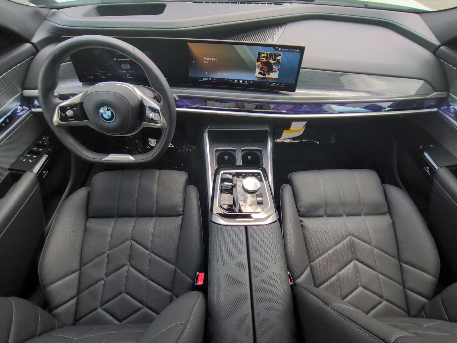 Thumbnail: 2025 BMW i7 - 16