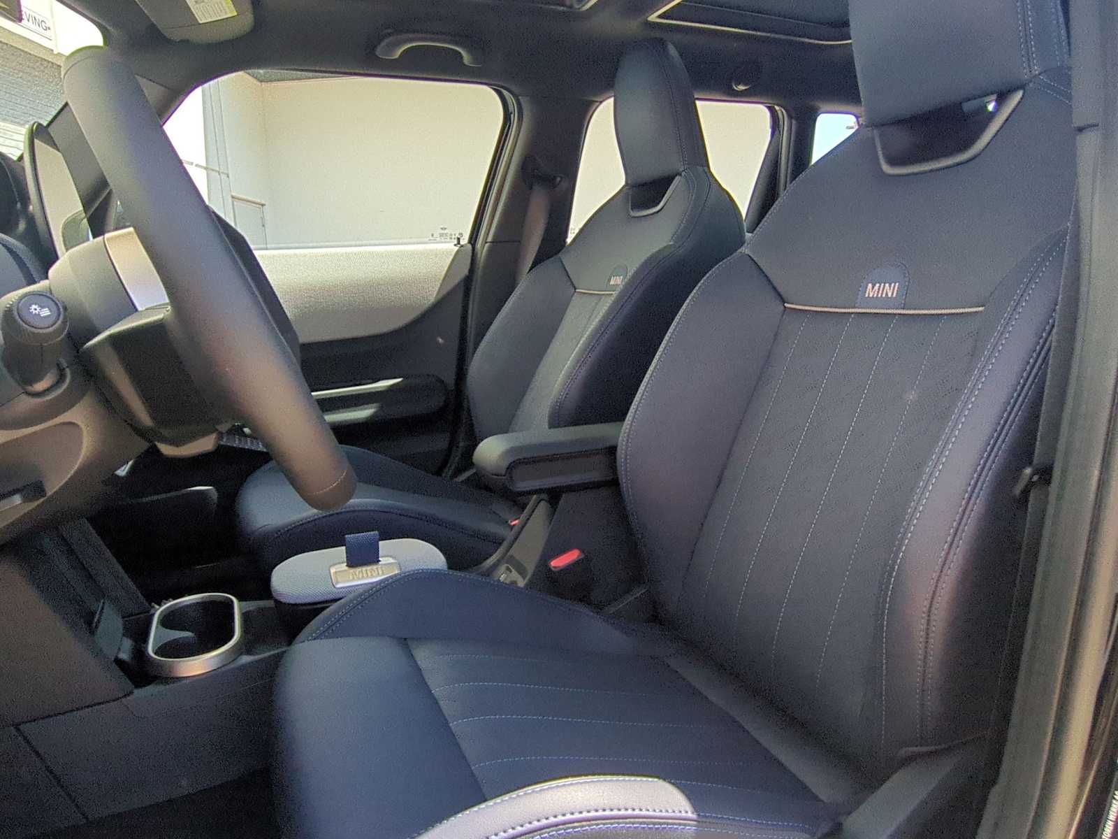 Thumbnail: 2025 MINI Cooper Hardtop - 15