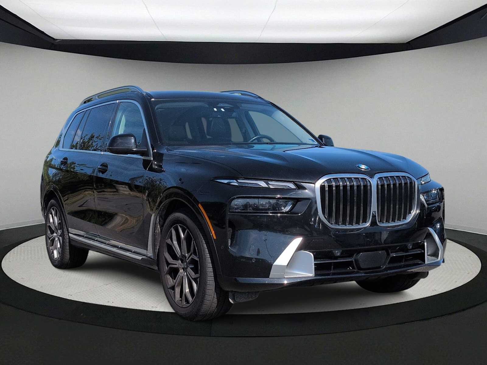 Thumbnail: 2023 BMW X7 - 2
