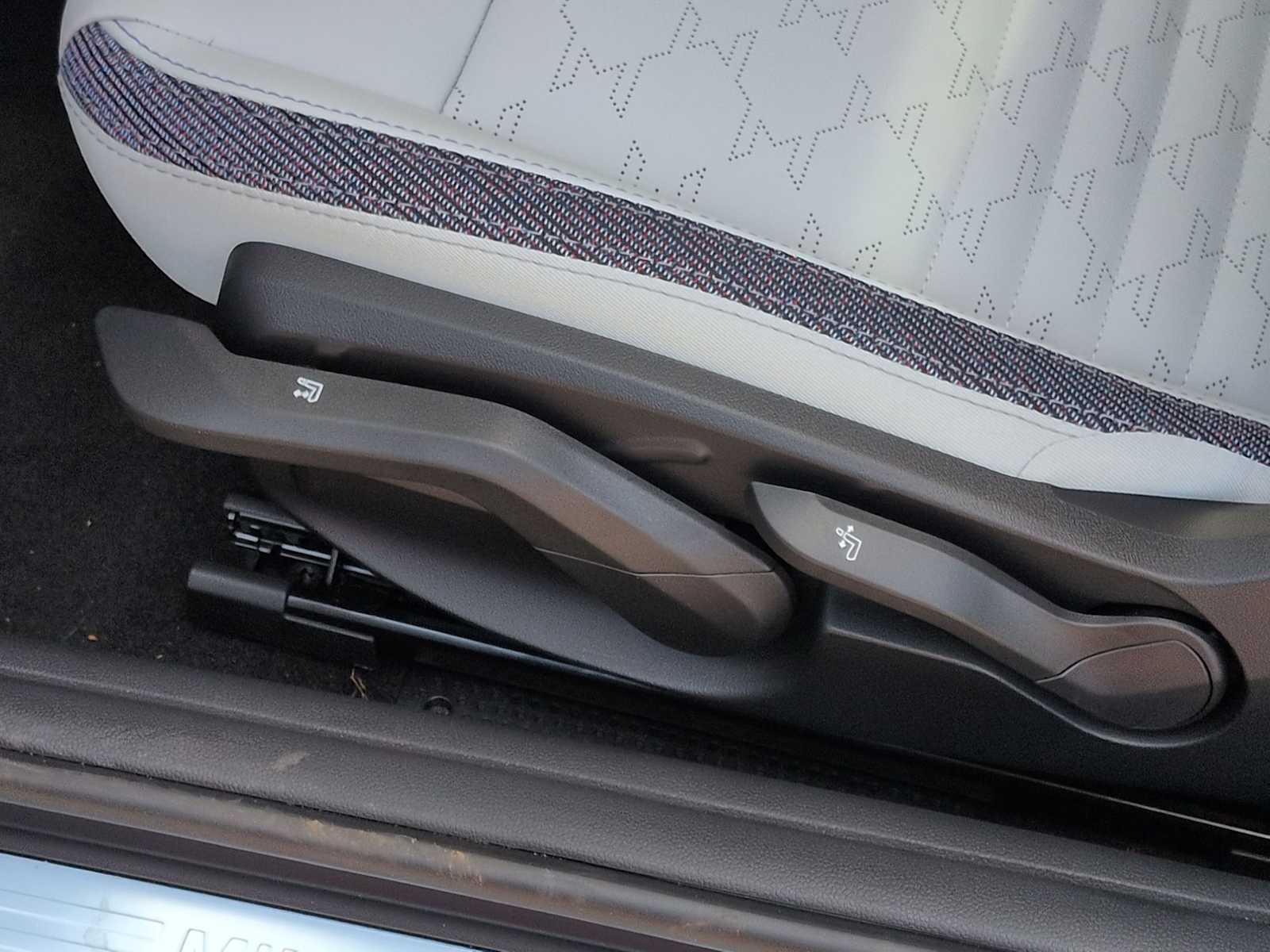 Thumbnail: 2026 MINI Cooper Hardtop - 17
