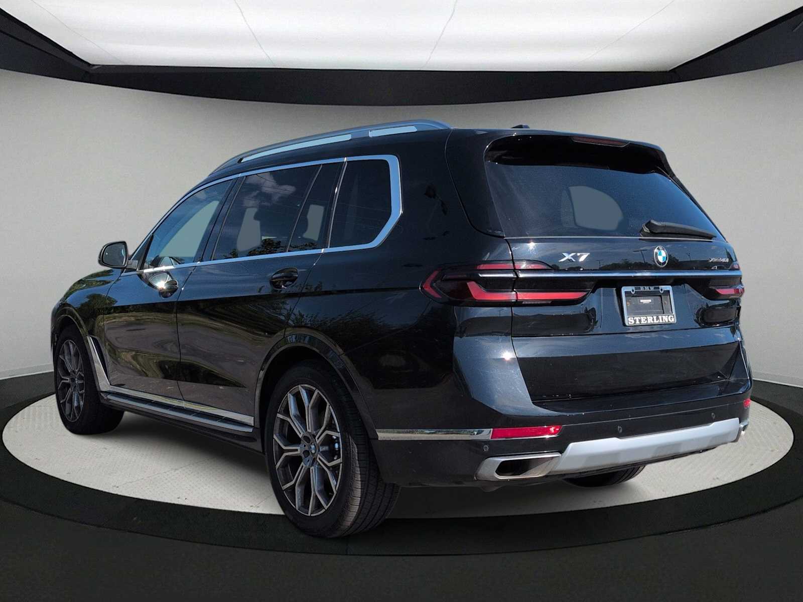 Thumbnail: 2023 BMW X7 - 6