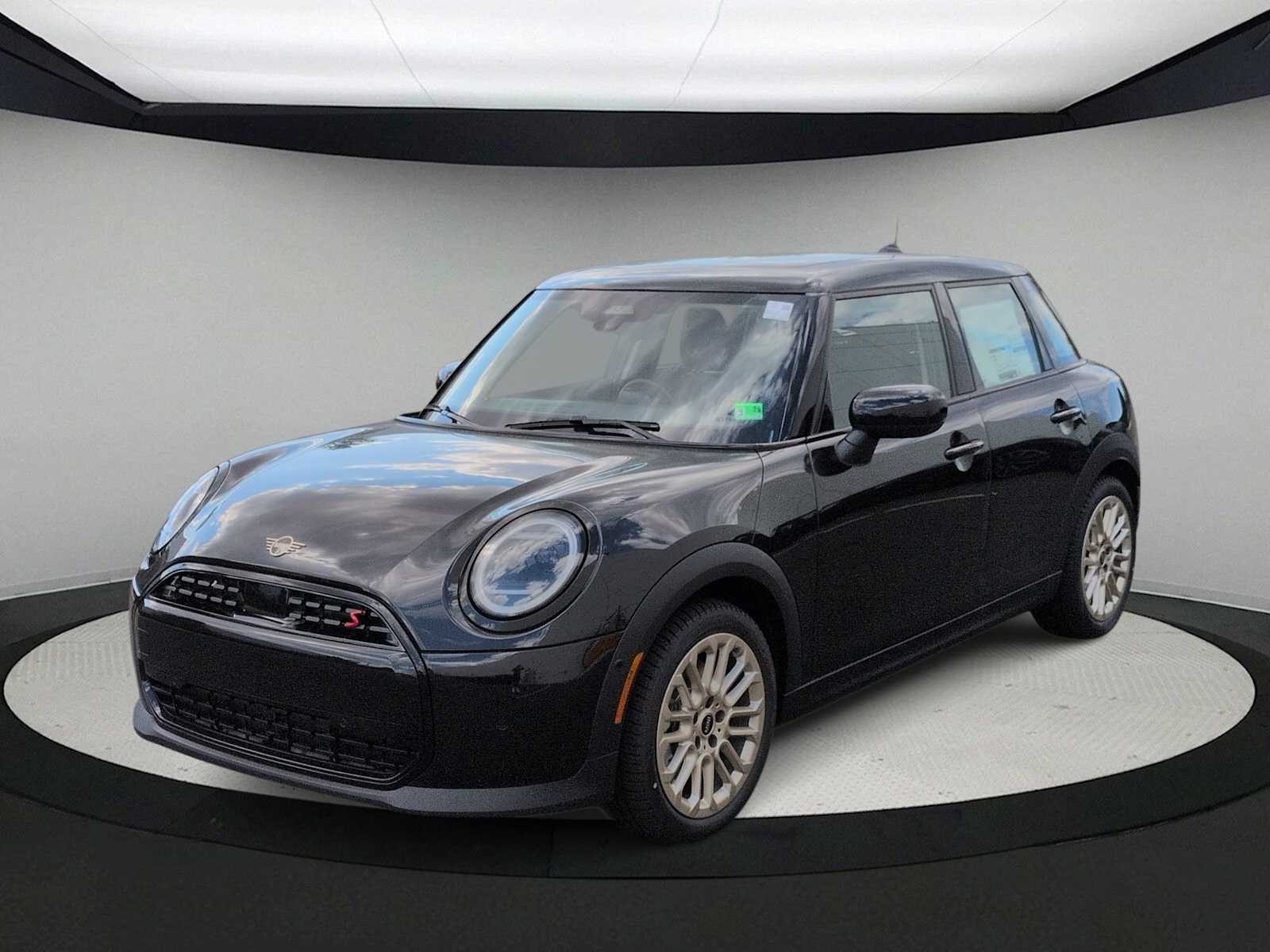 Thumbnail: 2026 MINI Cooper Hardtop - 4