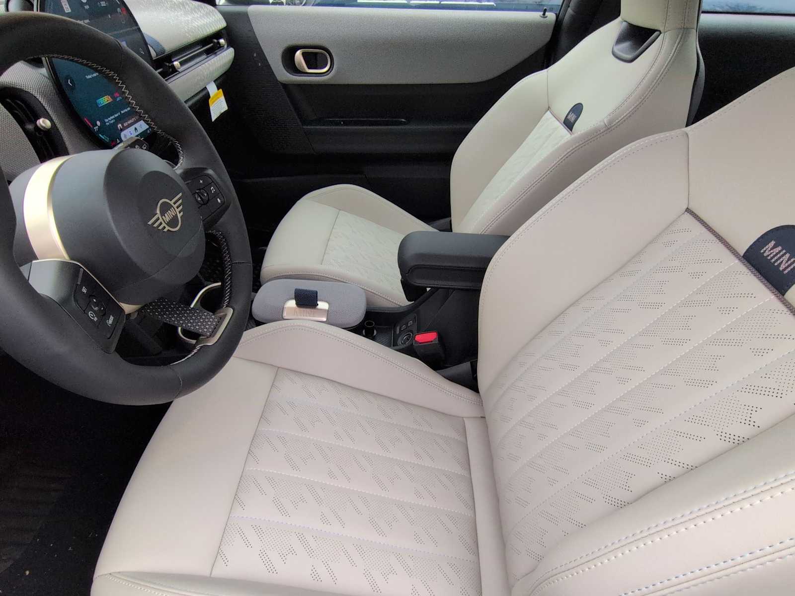 Thumbnail: 2026 MINI Cooper Hardtop - 10