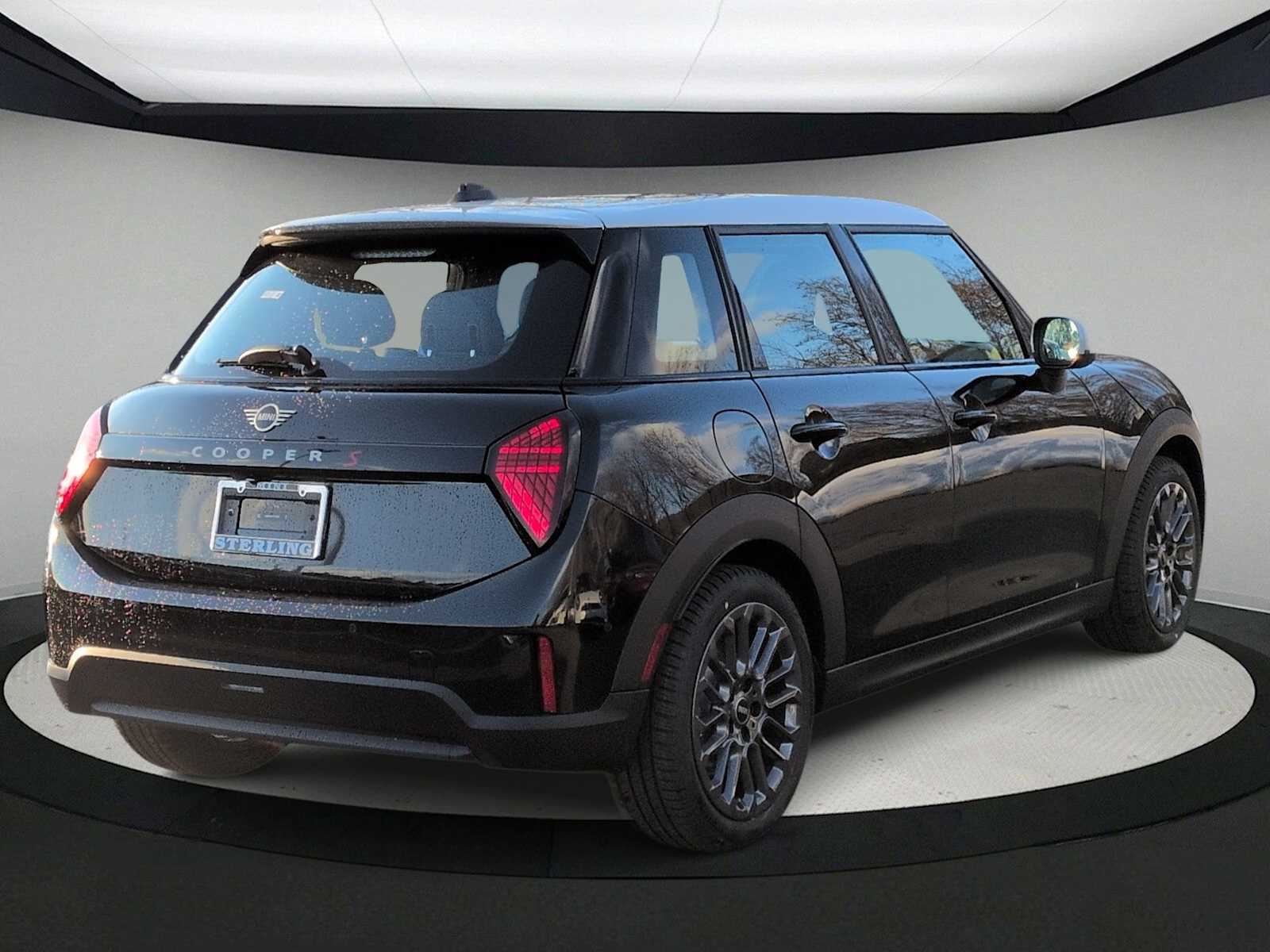 Thumbnail: 2026 MINI Cooper Hardtop - 8