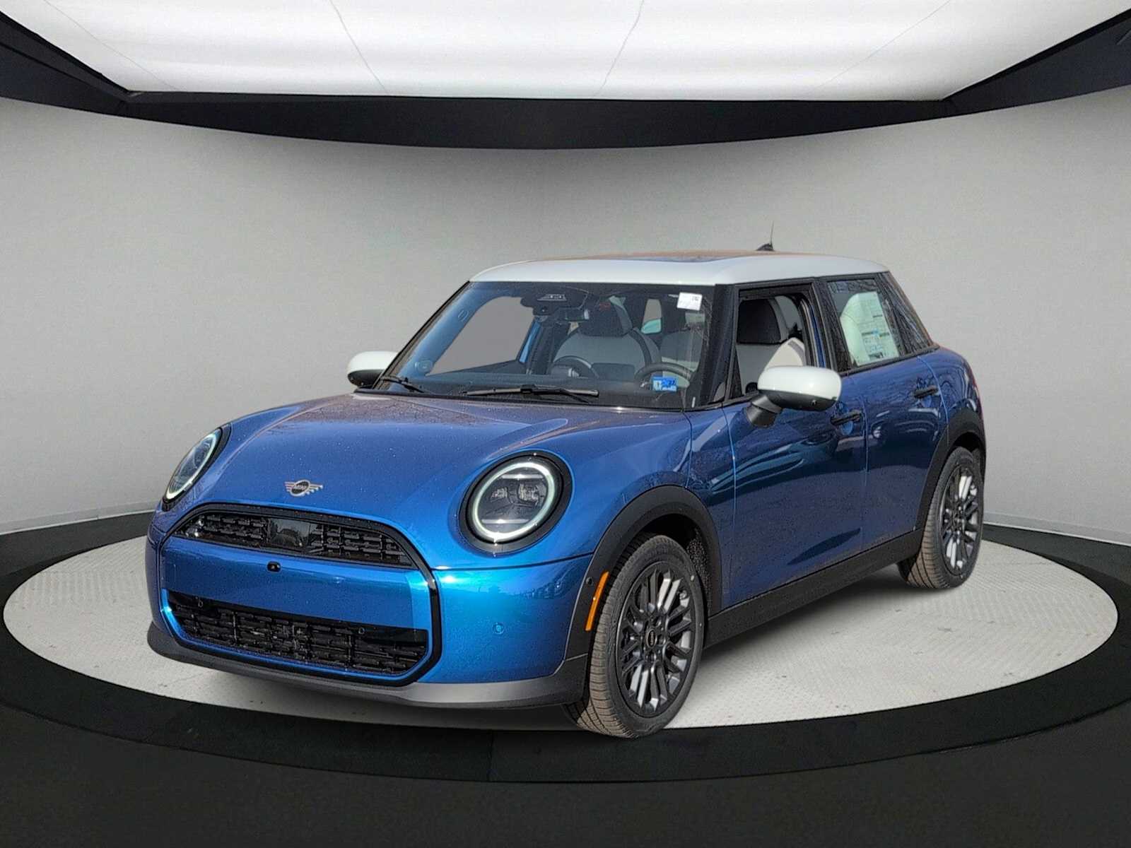 Thumbnail: 2026 MINI Cooper Hardtop - 4