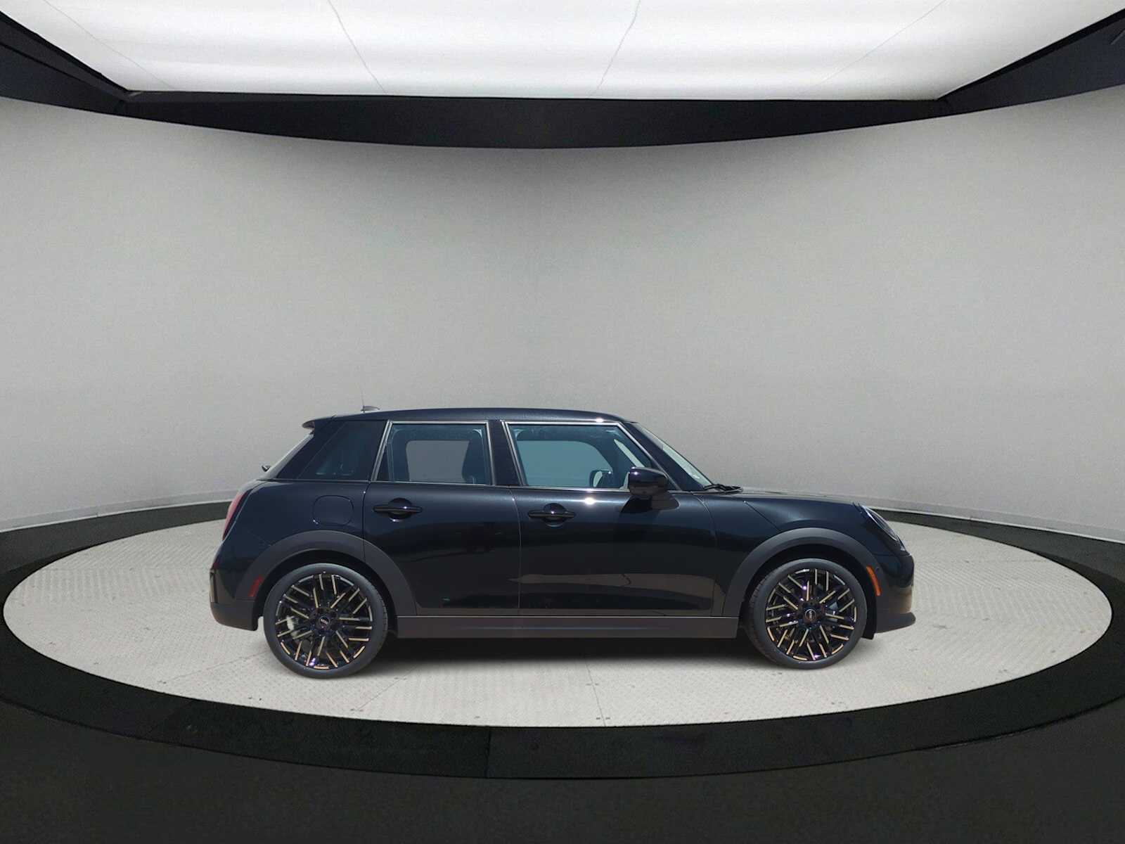 Thumbnail: 2025 MINI Cooper Hardtop - 8