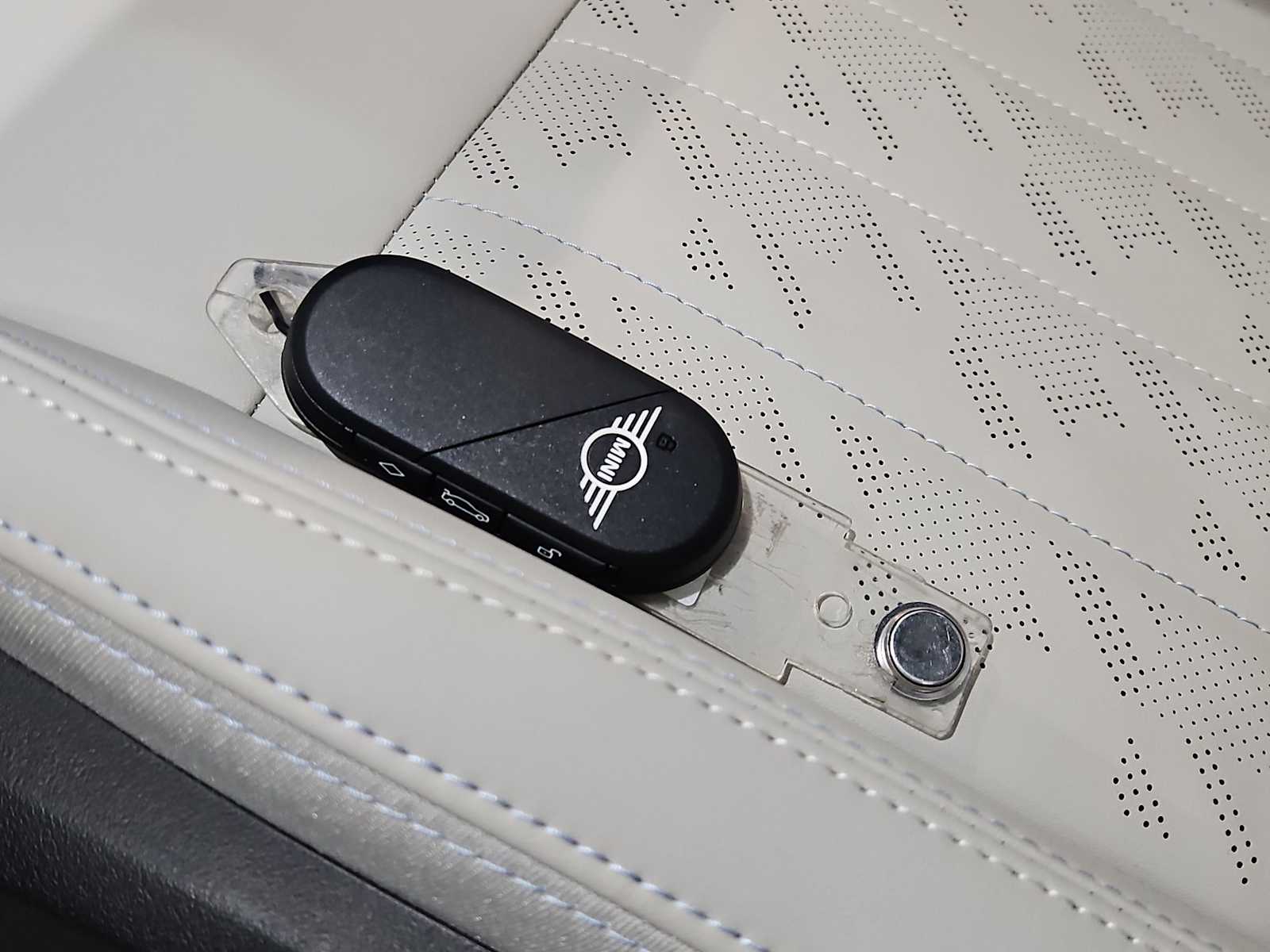 Thumbnail: 2026 MINI Cooper Convertible - 31