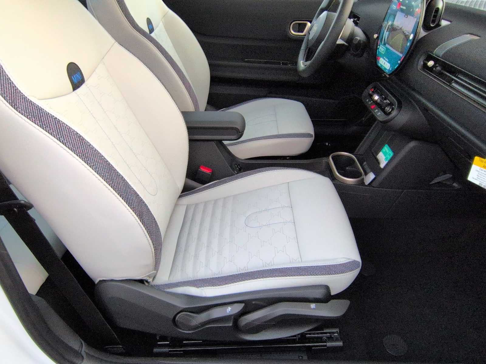 Thumbnail: 2026 MINI Cooper Hardtop - 23