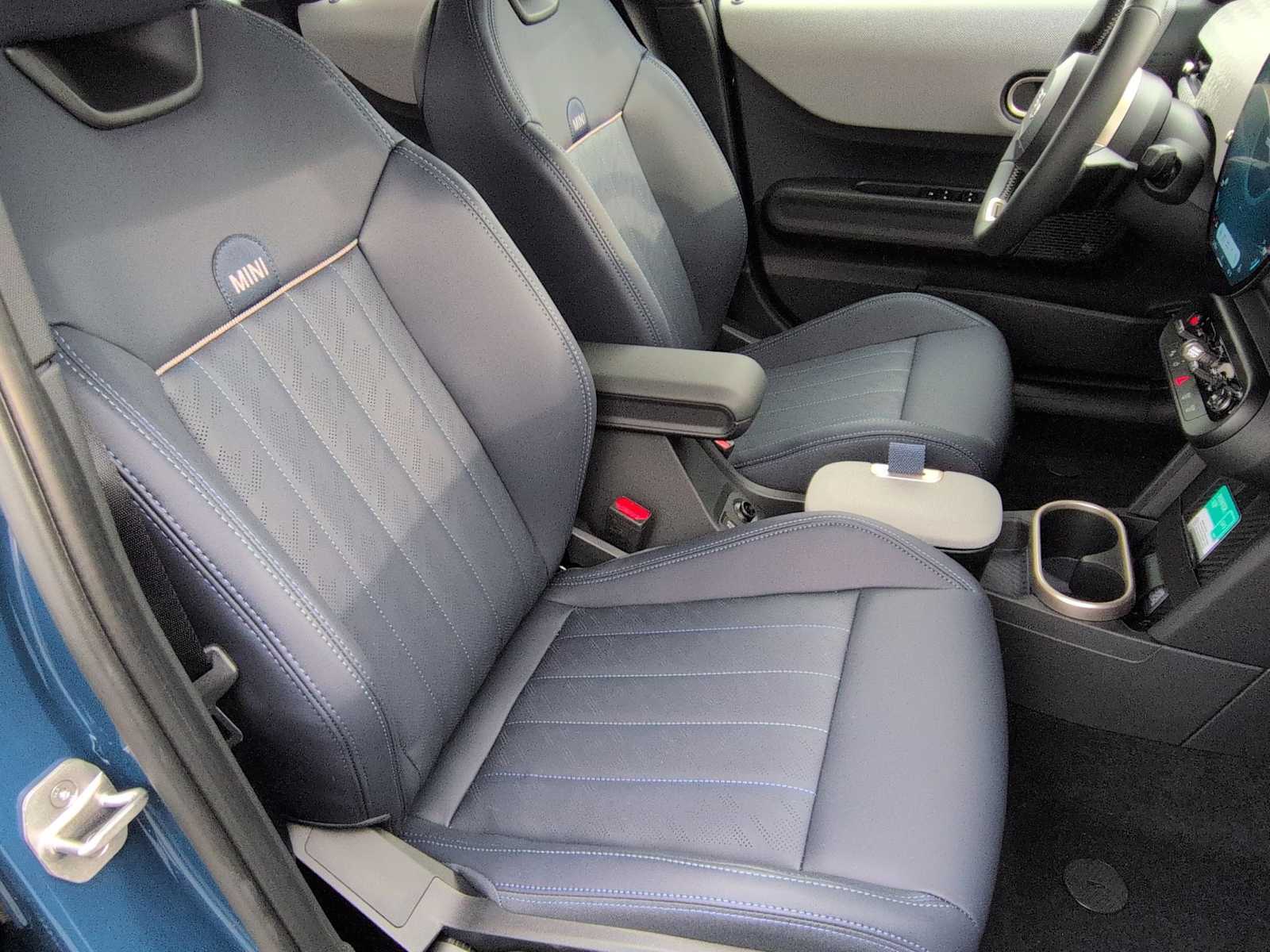 Thumbnail: 2026 MINI Cooper Hardtop - 22